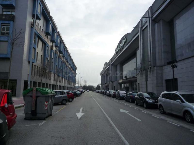 Local comercial 250m² en alquiler - Peñacastillo-Nueva Montaña