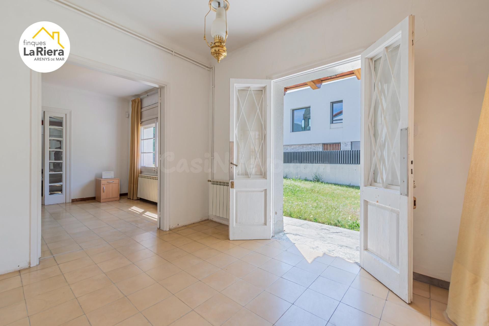 CASA CON JARDIN EN EL CORAZON DE LA POBLACION . - foto 5