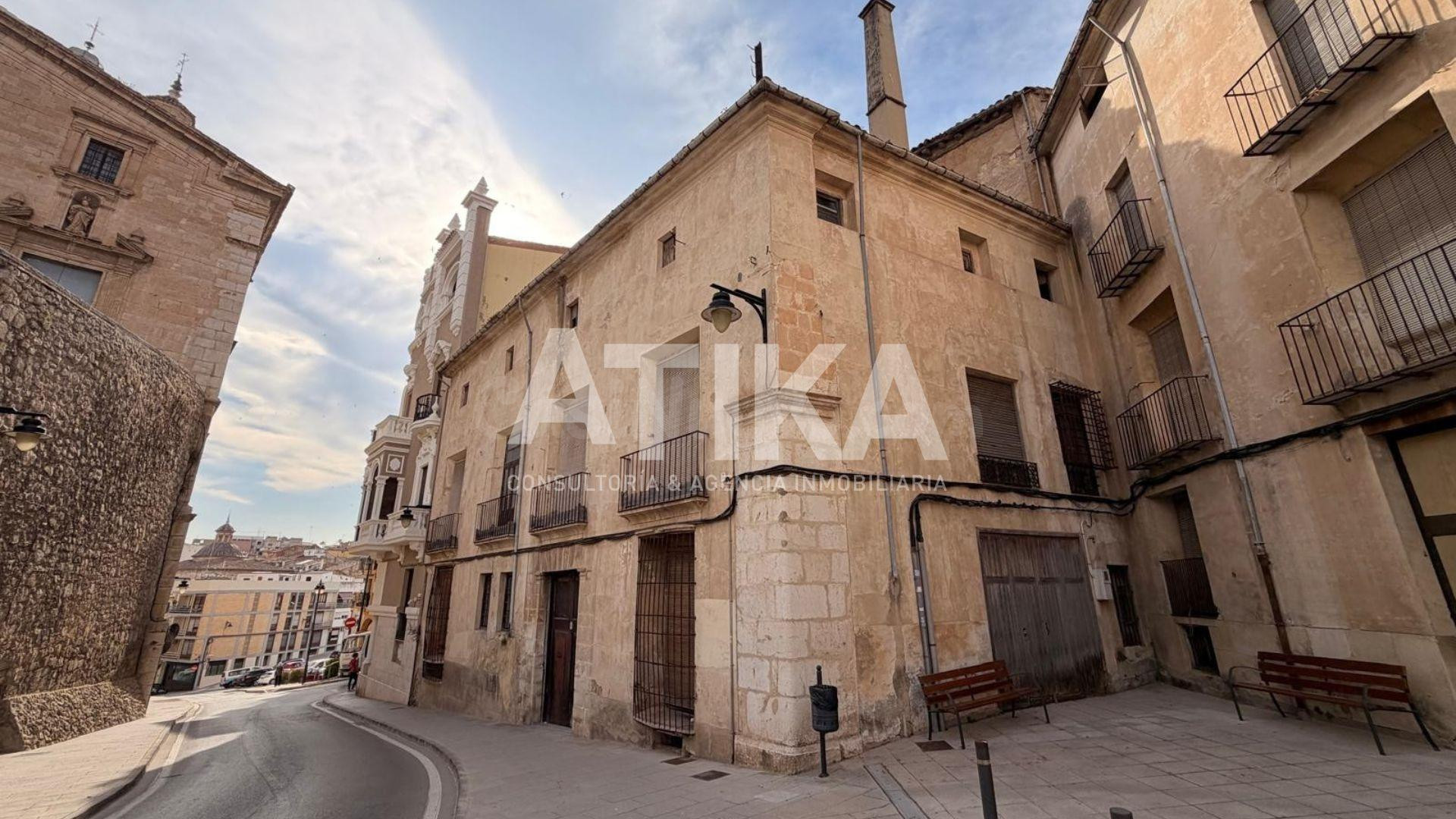 EXCEPCIONAL CASA SEÑORIAL DE PUEBLO - foto 2