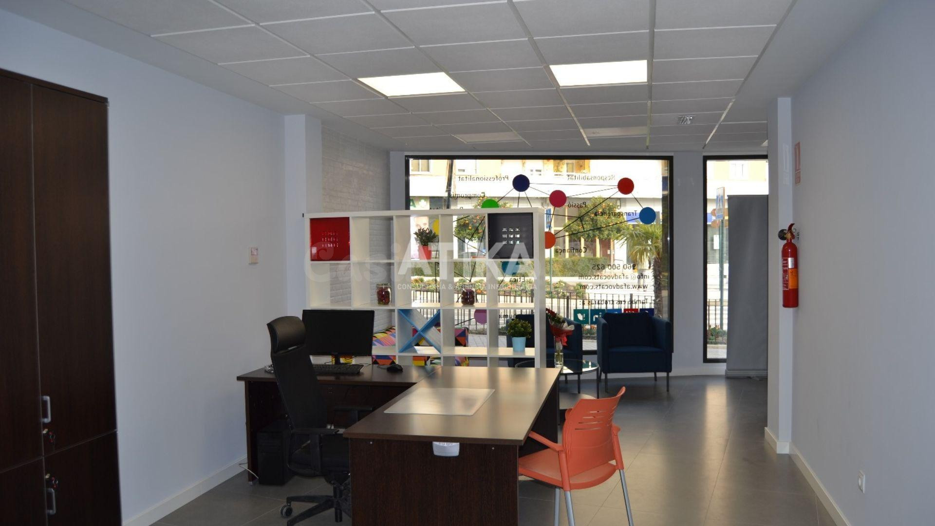 LOCAL COMERCIAL EN ALQUILER - foto 2