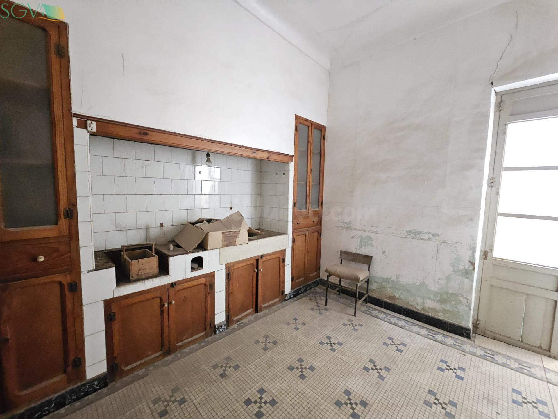 SE VENDE CASA PARA REFORMAR EN EL BARRIO DE SAN ROQUE - NOVE