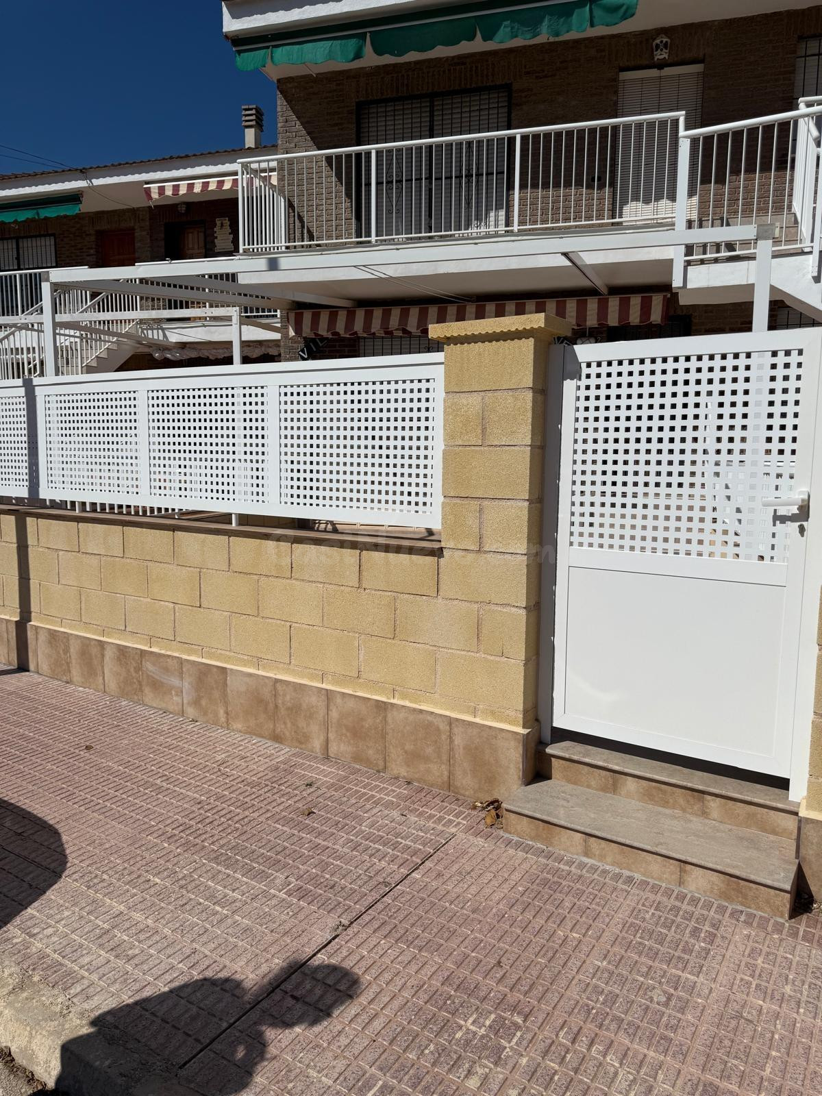 SE VENDE PLANTA BAJA EN LOS ALCAZARES