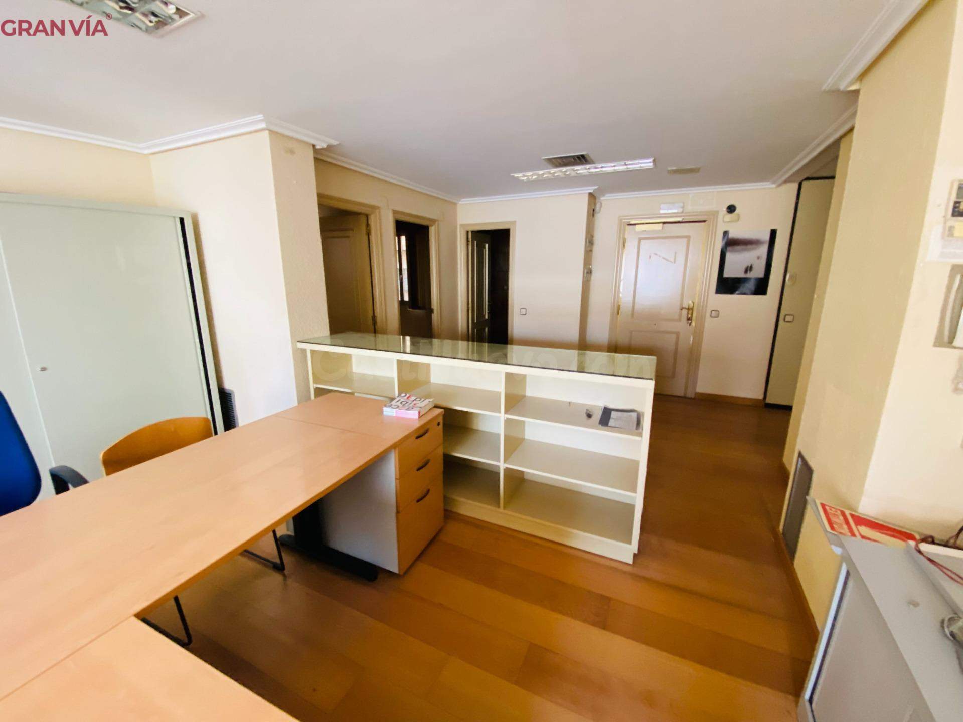 Oficina en venta en Logroño