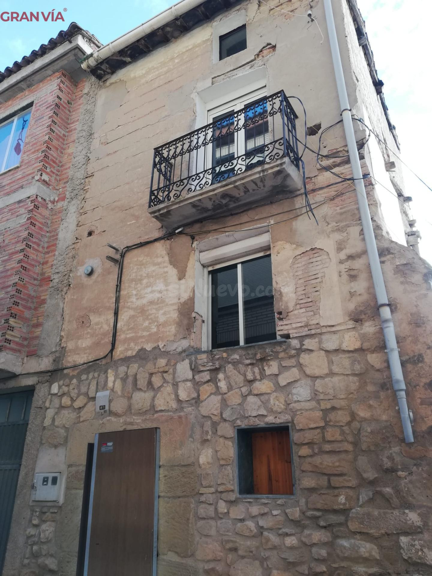 Casa para reformar en Cenicero - foto 2