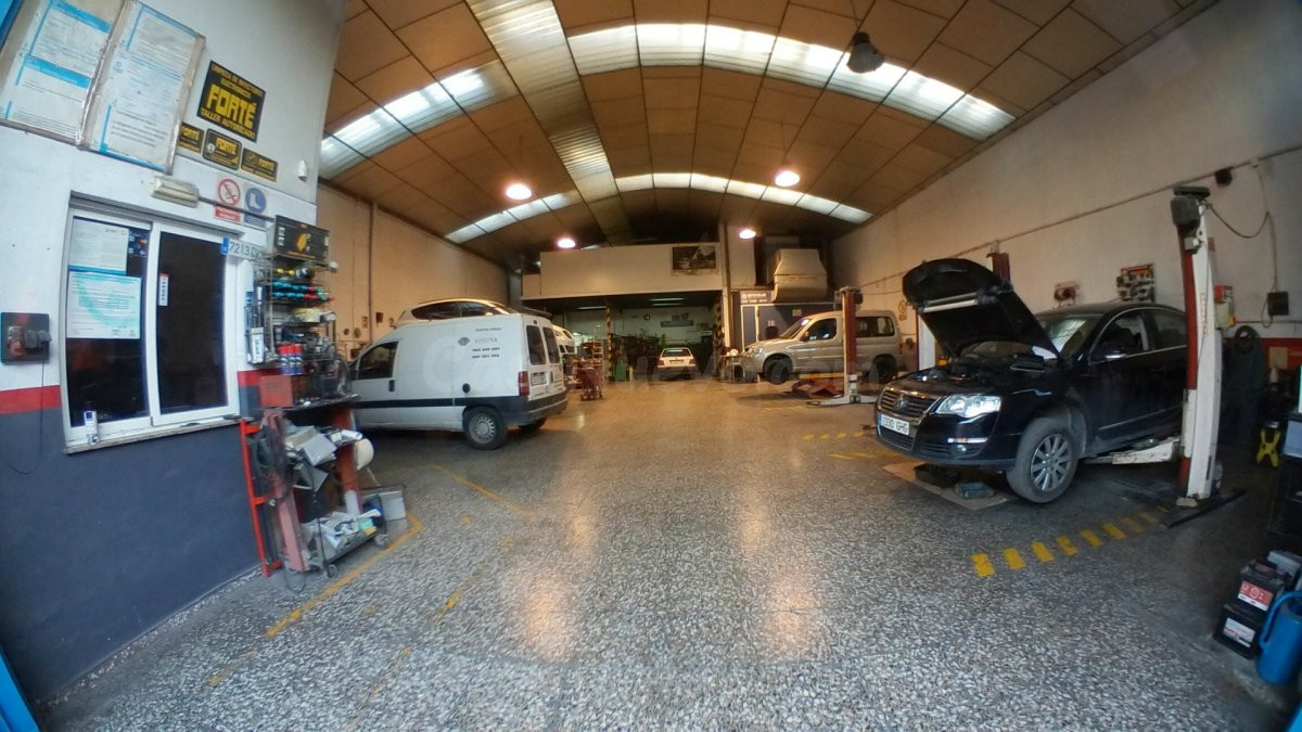 Nave industrial como mecánica ,chap y pintura .En funcionamiento!!!