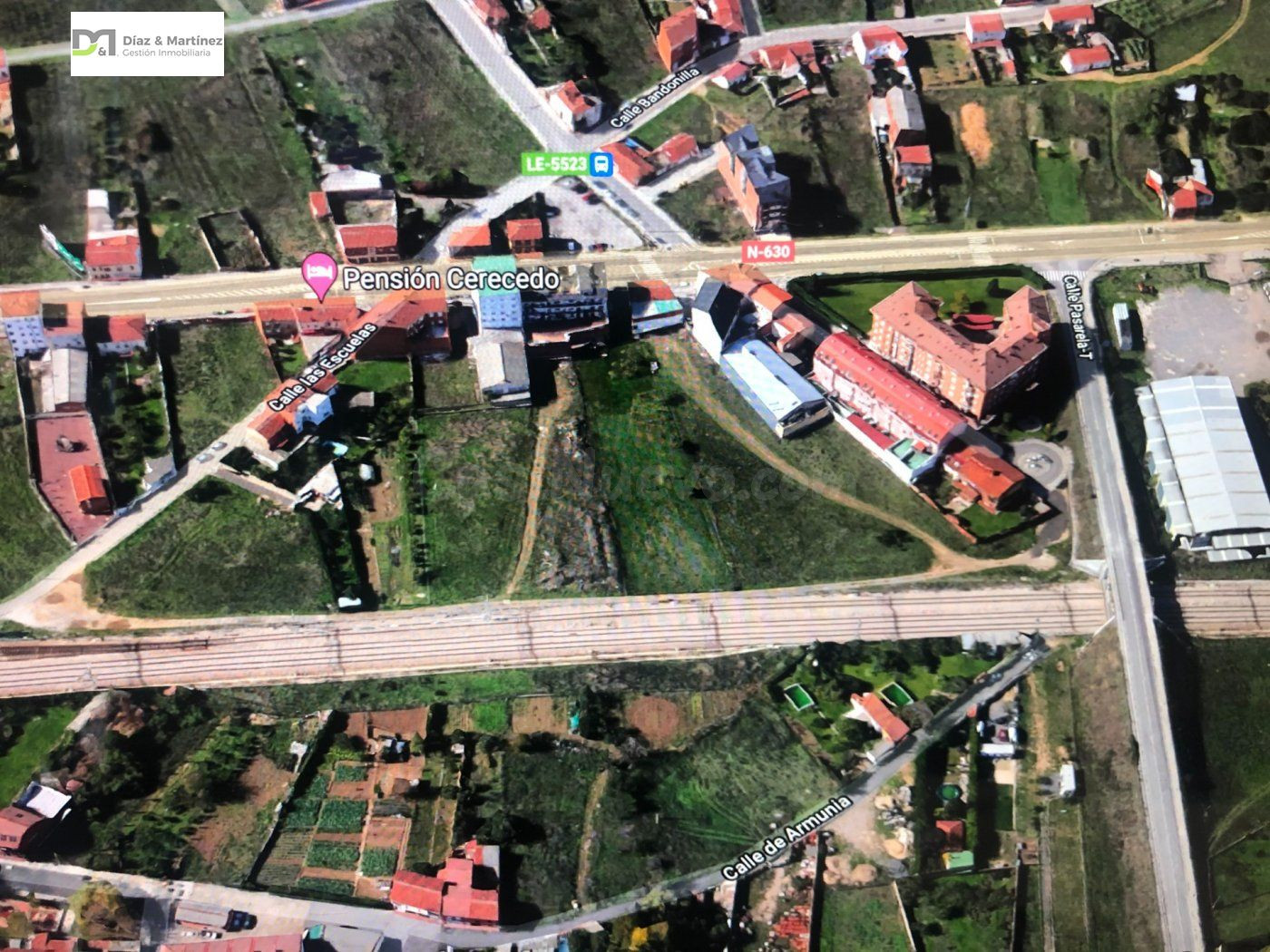 Terreno de 2047 m2 en Trobajo del Cerecedo