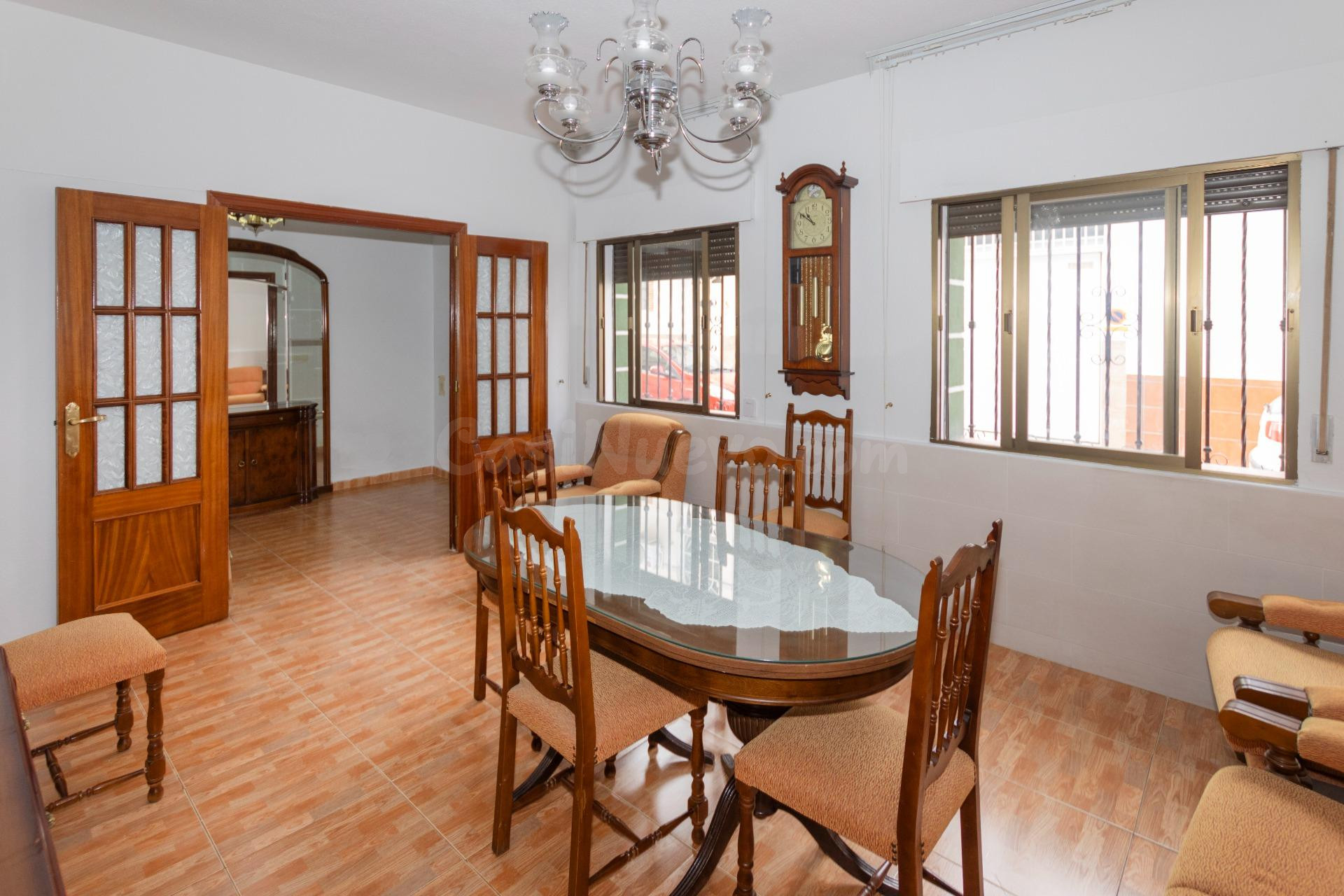 Encantadora Casa en Cullar Vega - Ideal para Entrar a Vivir por €197,999.99