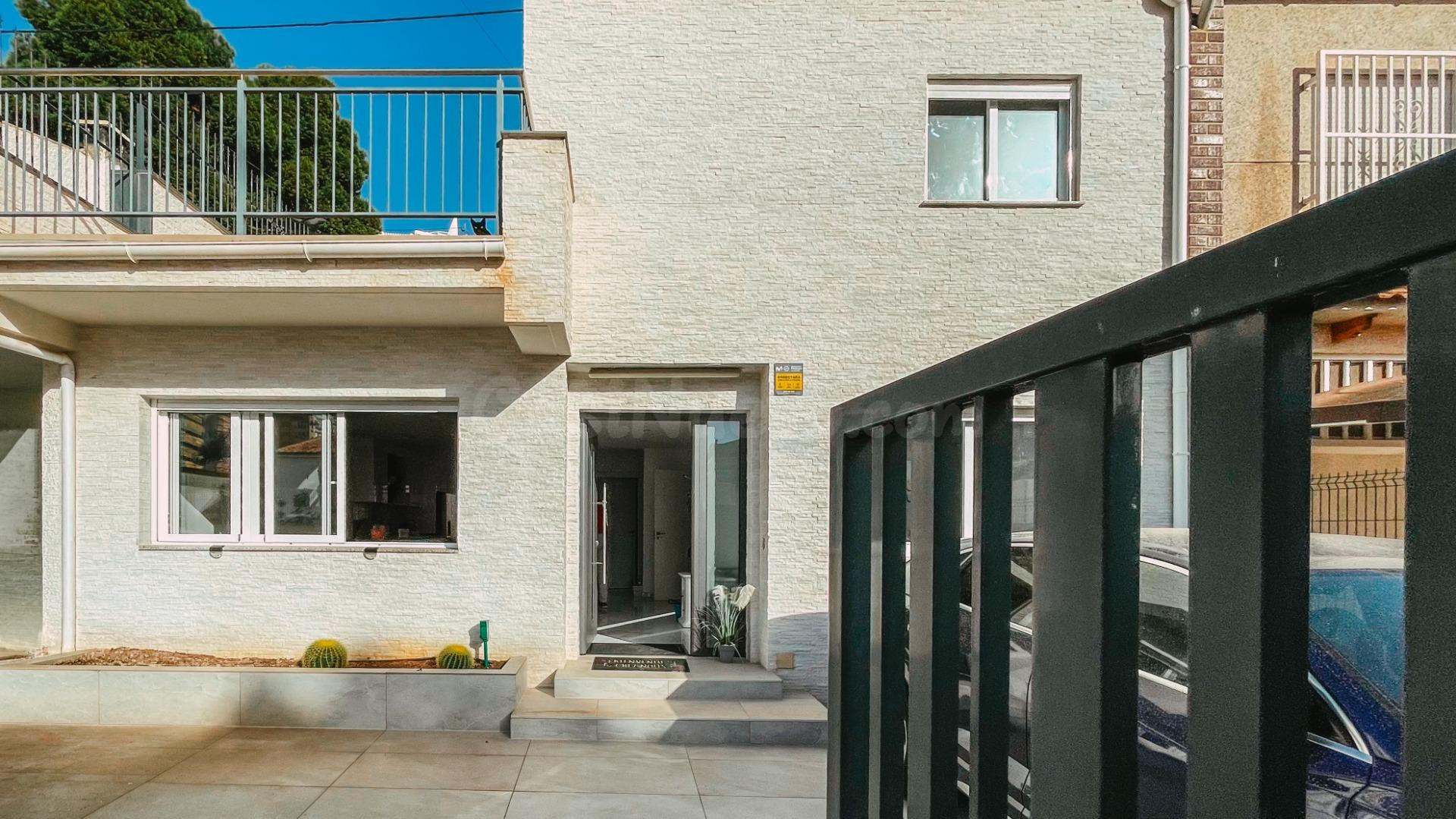 Chalet en venta 5 dormitorios en Benidorm zona Rincón de Loix