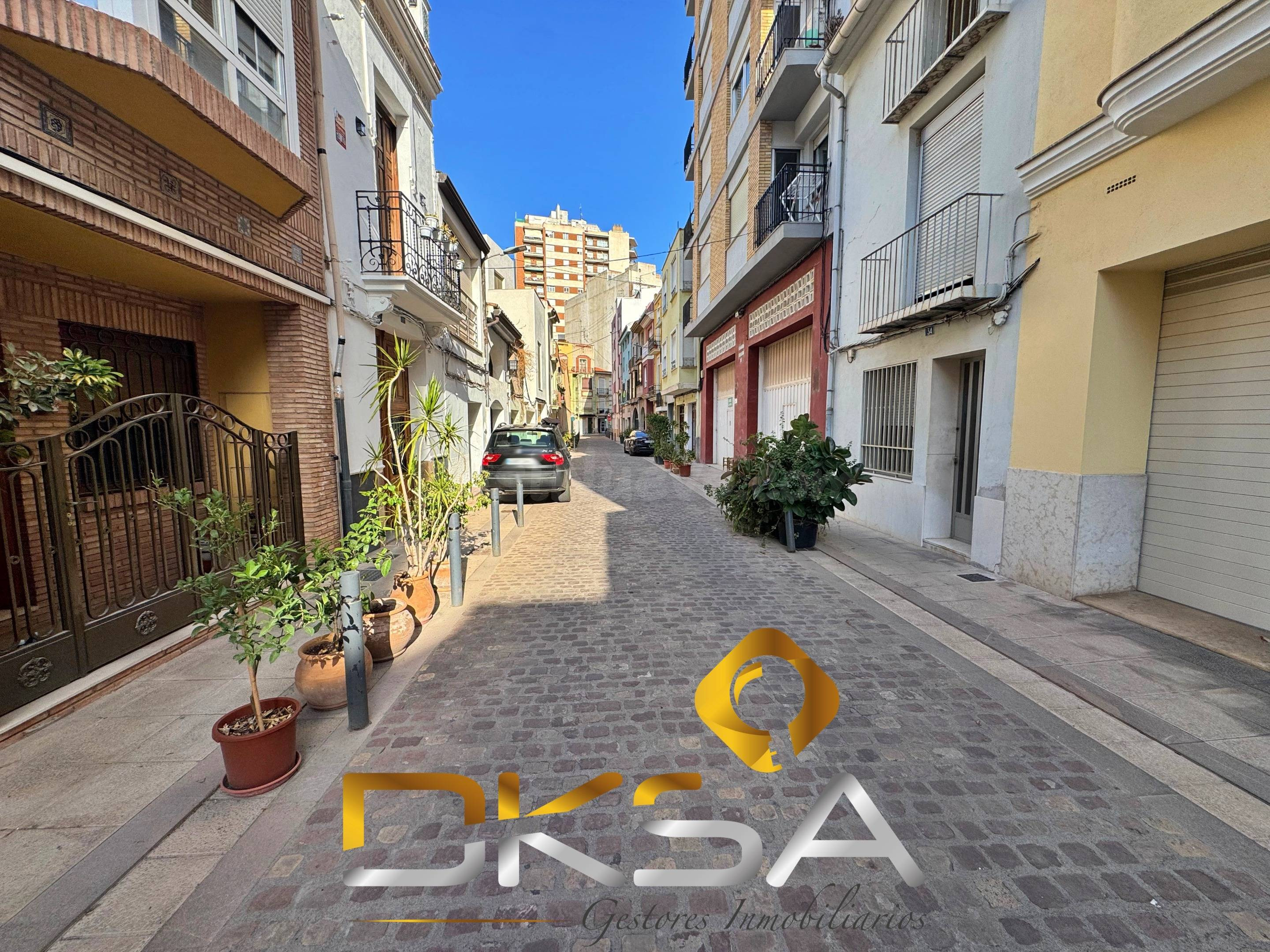 AQUÍ NO TE VENDEMOS LA CASA… TE VENDEMOS EL SITIO DONDE CONS - foto 4