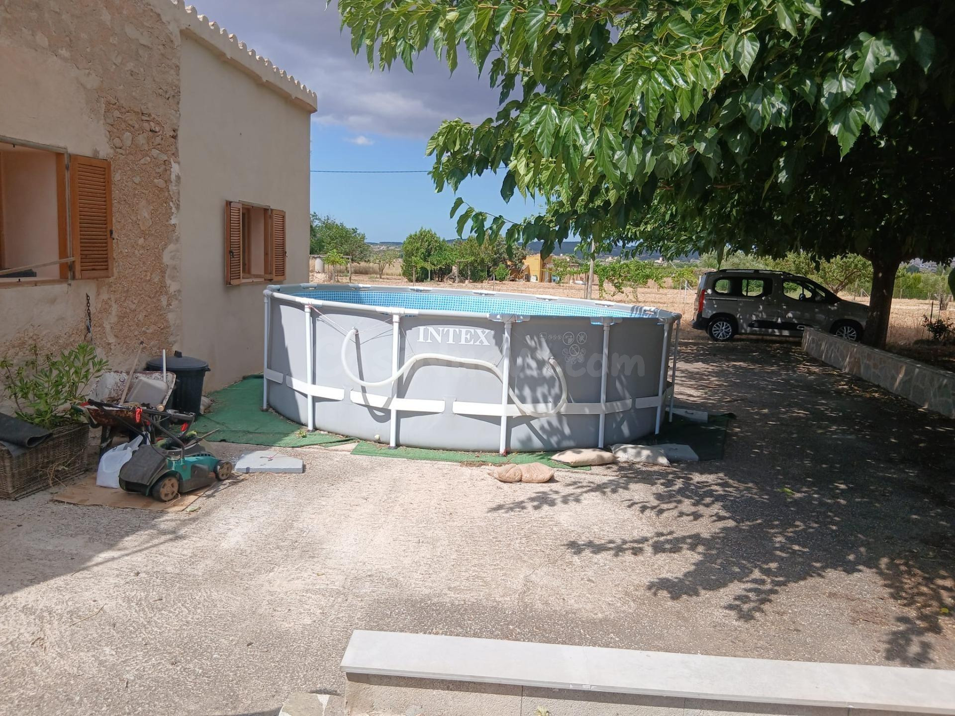 Casa agrícola reformada con pozo y placas solares. Parcela d - foto 5