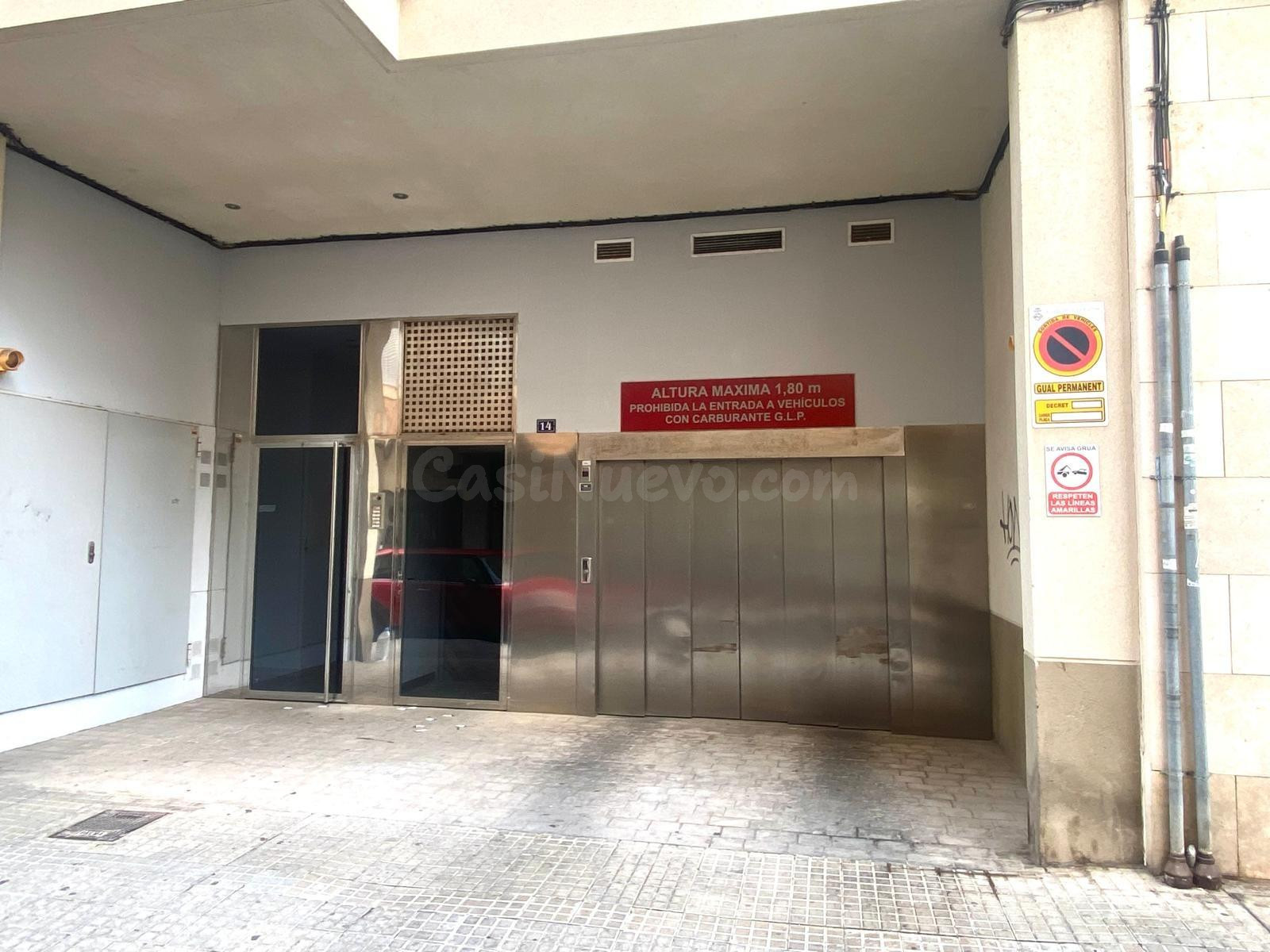 PLAZA DE PARKING AMPLIA EN VENTA EN SANTA CATALINA