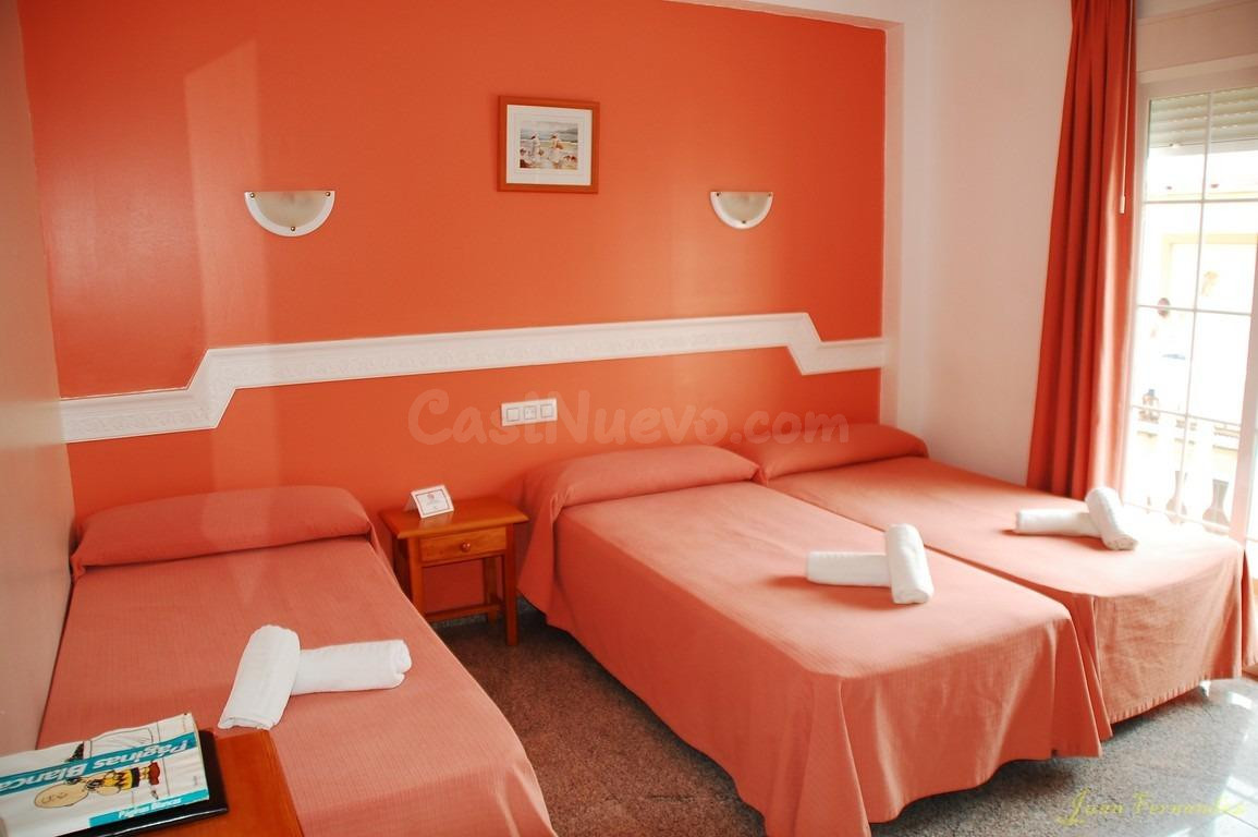 Oportunidad Única de Inversión: Hotel en el Corazón de Salobreña
