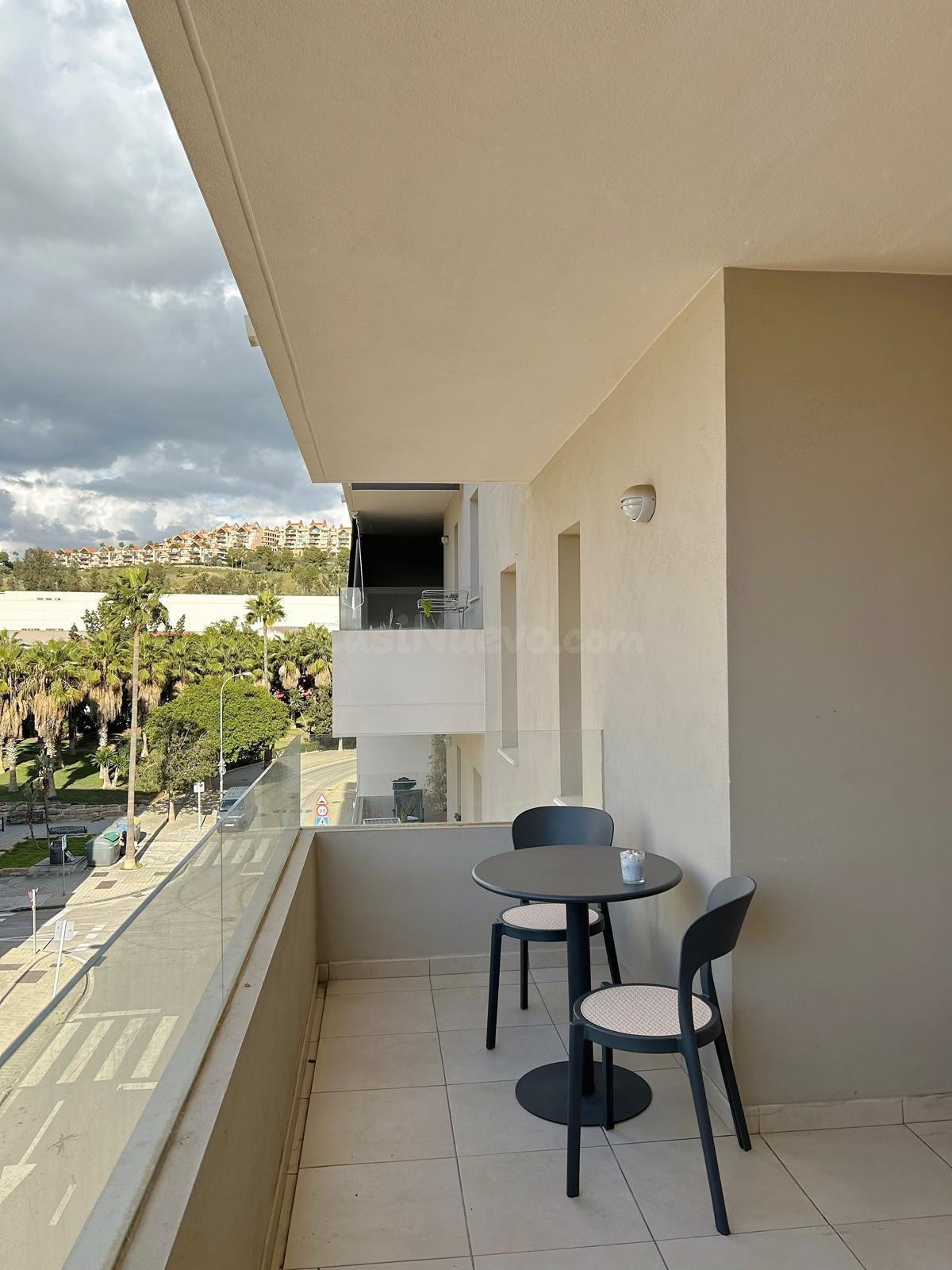 Moderno Apartamento de 3 Dormitorios en Alquiler Larga Temporada en Nueva Andalucía