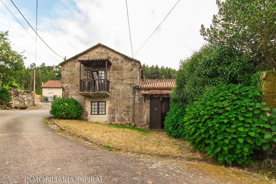 Exclusiva Casa de Piedra totalmente rehabilitada en Cerdedo 