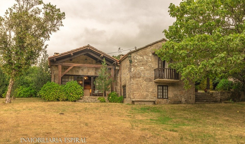 Exclusiva Casa de Piedra totalmente rehabilitada en Cerdedo  - foto 3