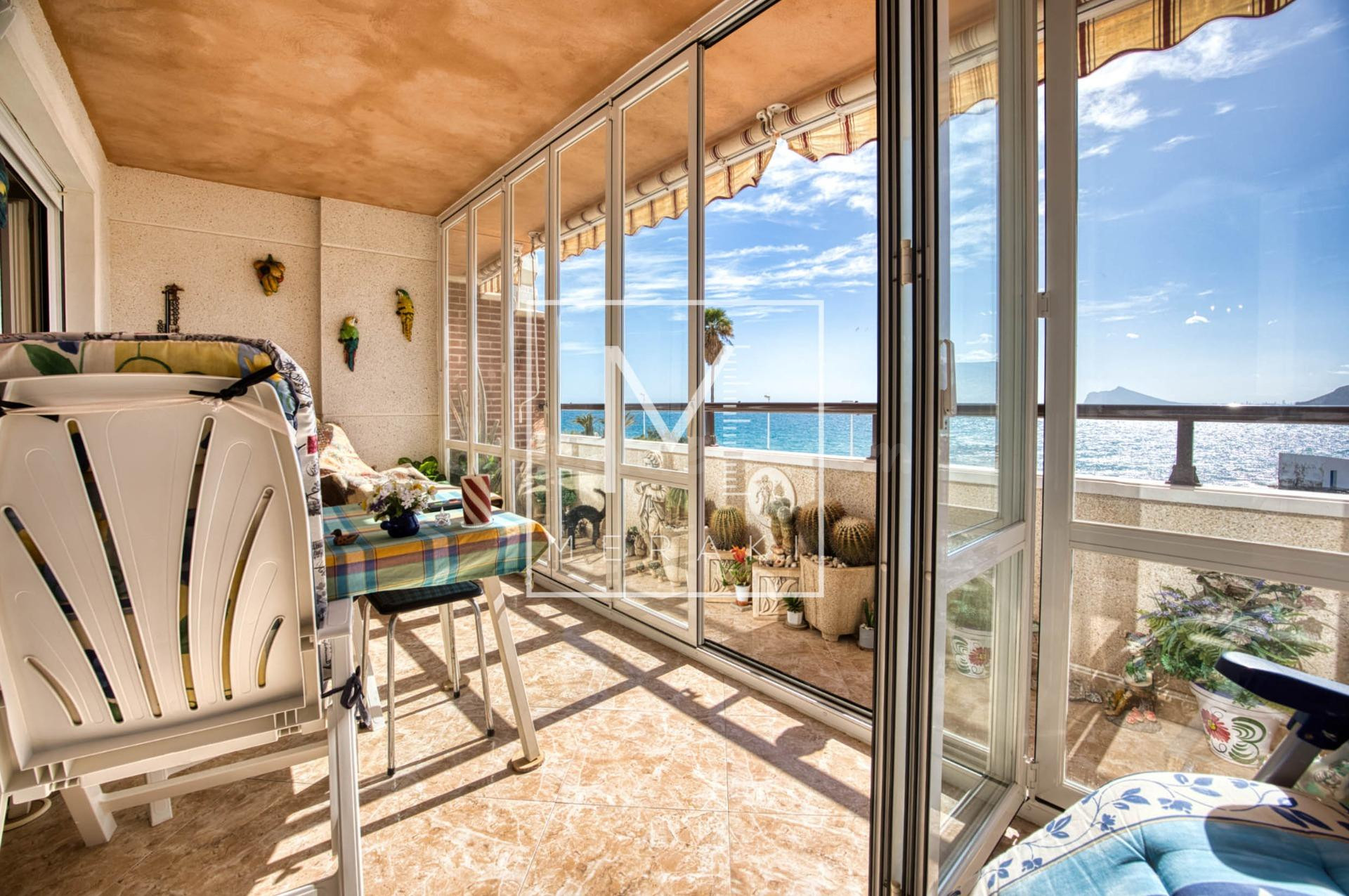 ESPECTACULAR PISO EN PRIMERA LÍNEA EN CALPE - foto 4