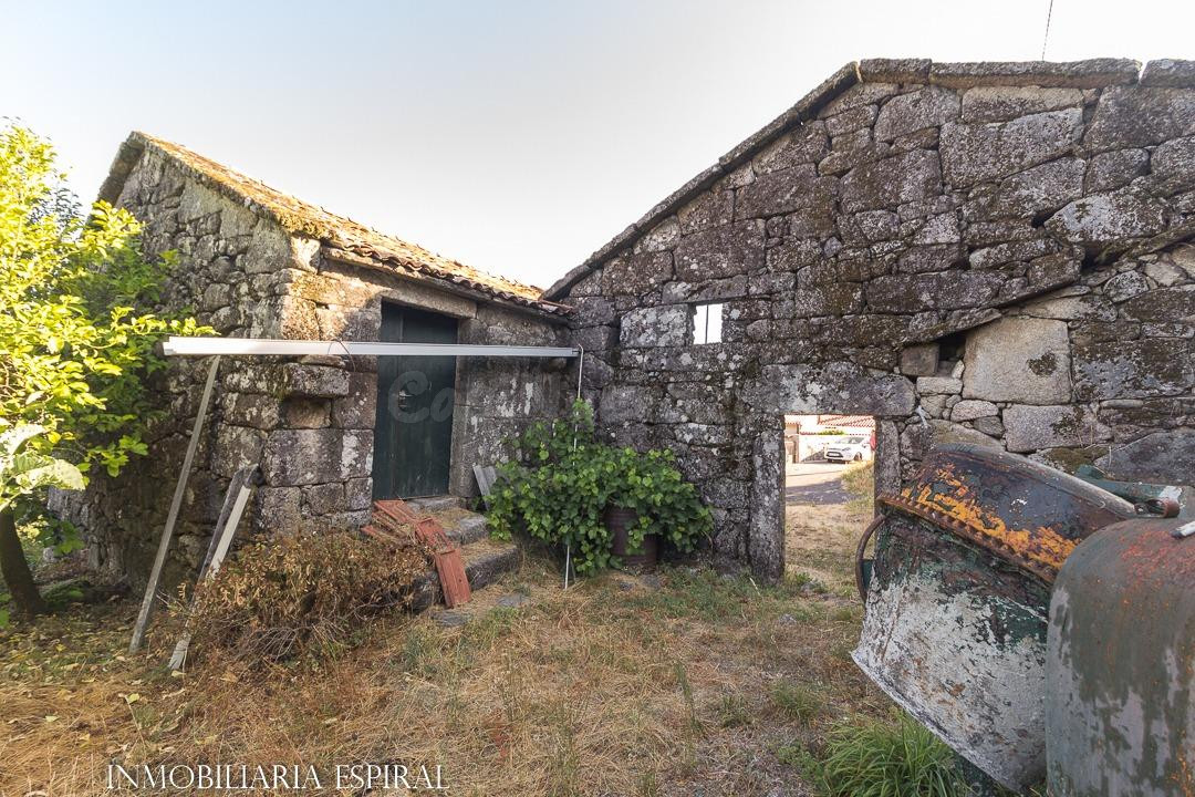 Casa para reconstruir en Cotobade: Tu refugio rural soñado ✨ - foto 4