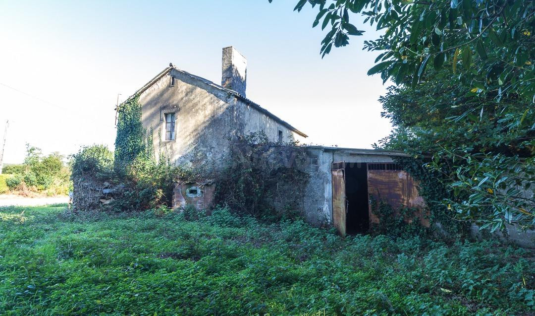 Encantadora Casa con Terreno en Abegondo, Galicia