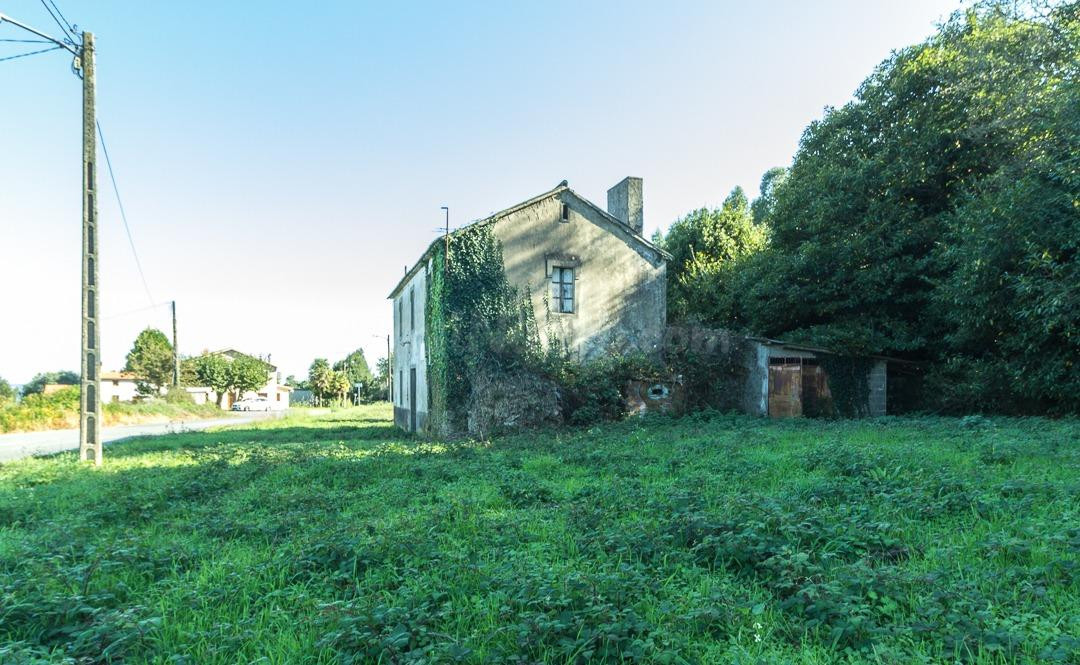 Encantadora Casa con Terreno en Abegondo, Galicia - foto 2