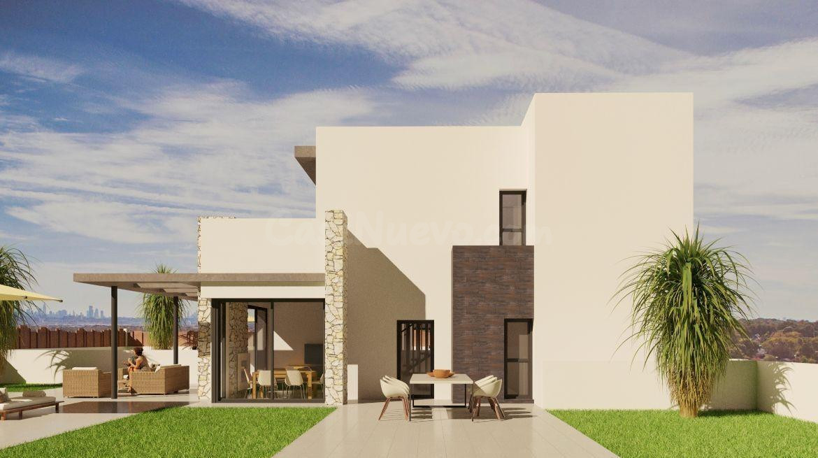 VILLA DE LUJO DE 3 DORMITORIOS CON PISCINA PRIVADA - ZONA LOS BALCONES, TORREVIEJA-