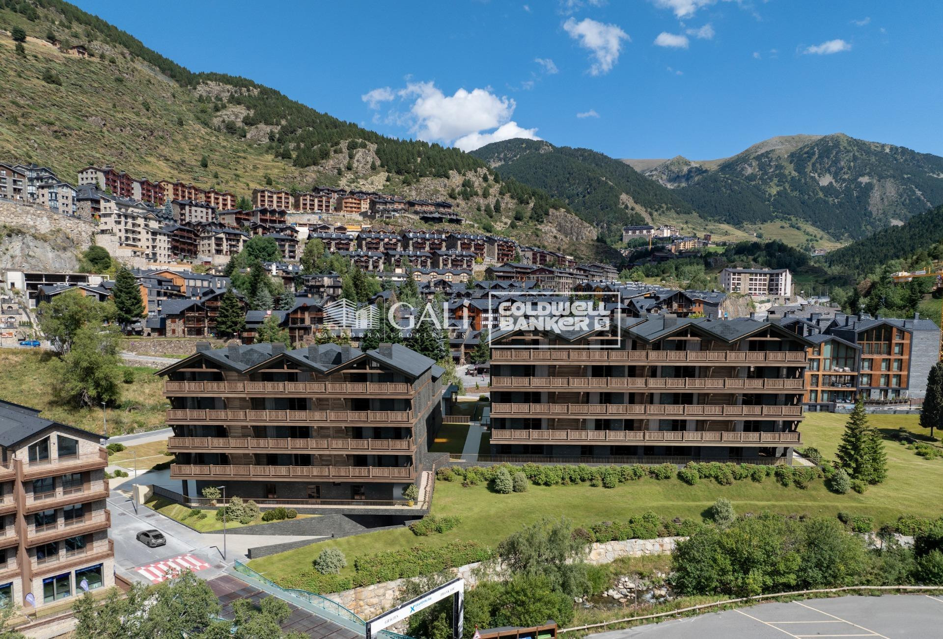 OBRA NUEVA DE LUJO A PIE DE PISTAS DE GRANDVALIRA