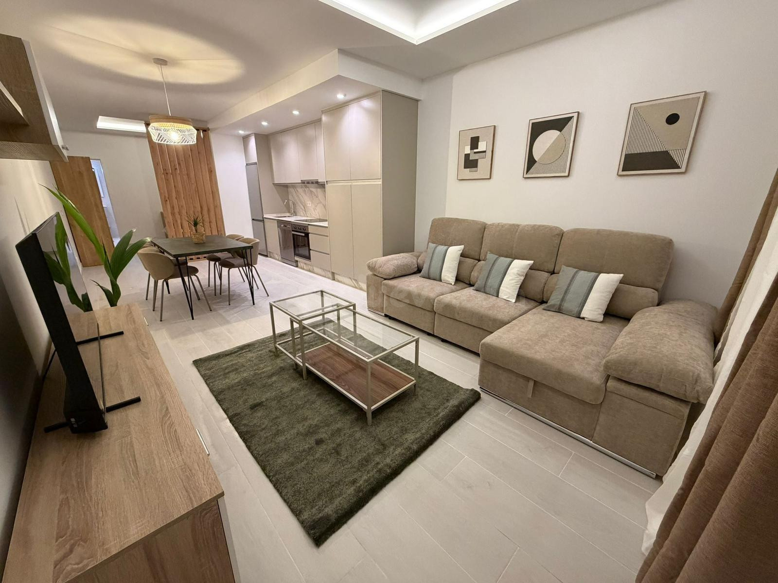 TORREMOLINOS, APARTAMENTO EN PLANTA BAJA NUEVO - 1 dormitorio, 1 baño - TERRAZA