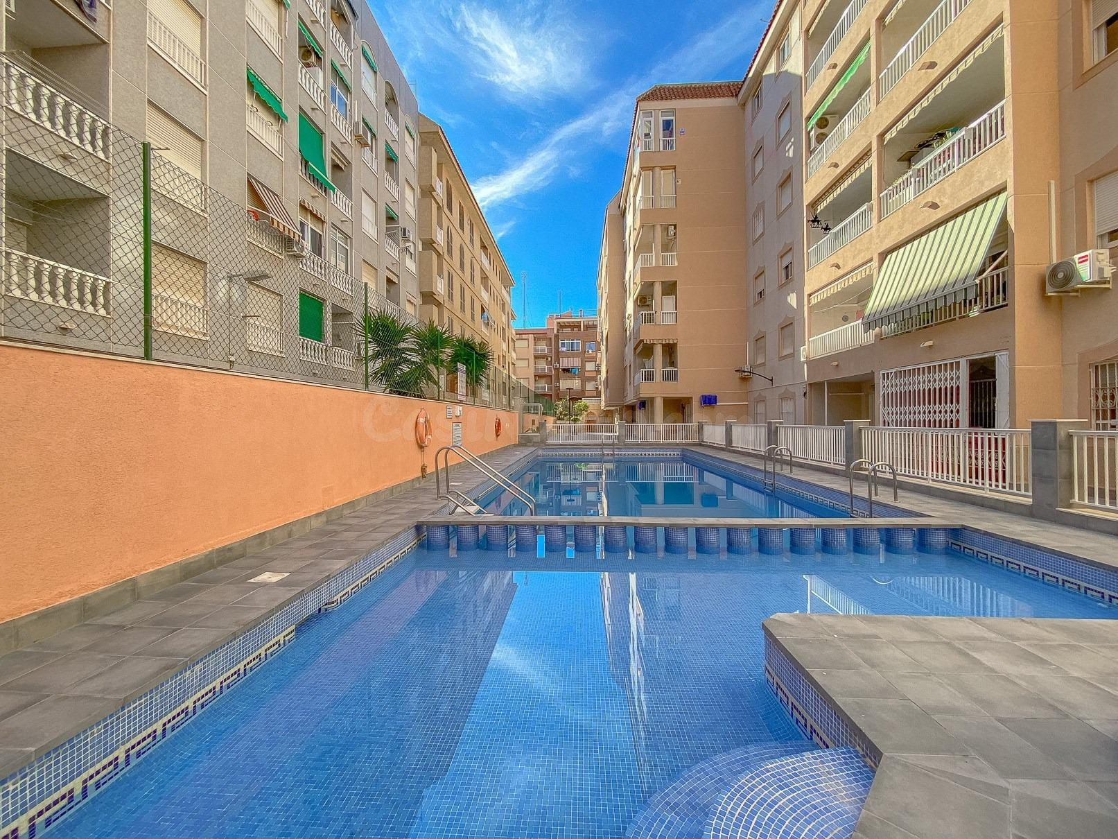 ÁTICO A 250 M. DE LA PLAYA CON PISCINA COMUNITARIA - ZONA ACEQUIÓN, LOS NÁUFRAGOS -