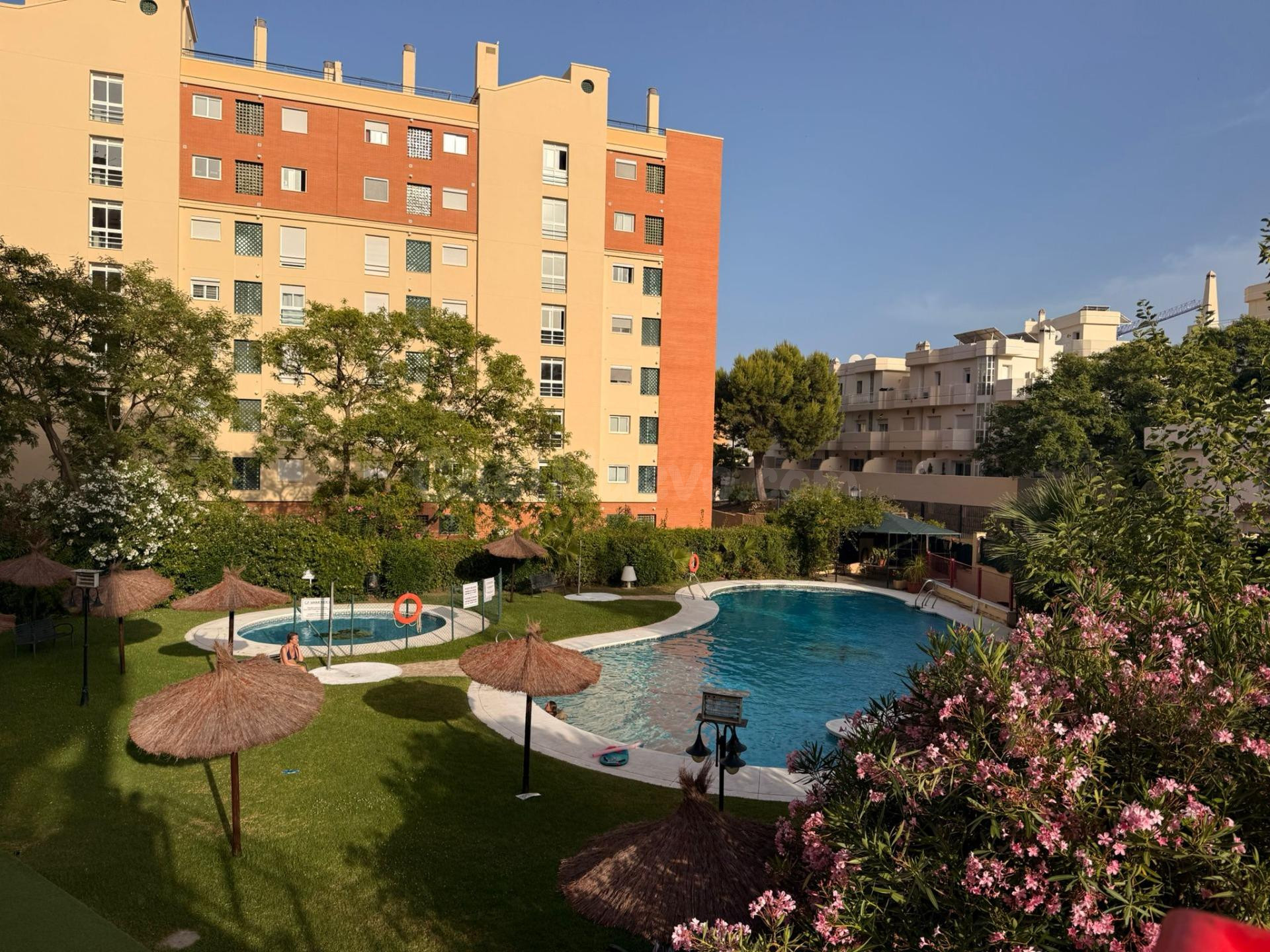 ALQUILER VACACIONAL - ESTUDIO EN TORREBLANCA, FUENGIROLA - PISCINA - TERRAZA