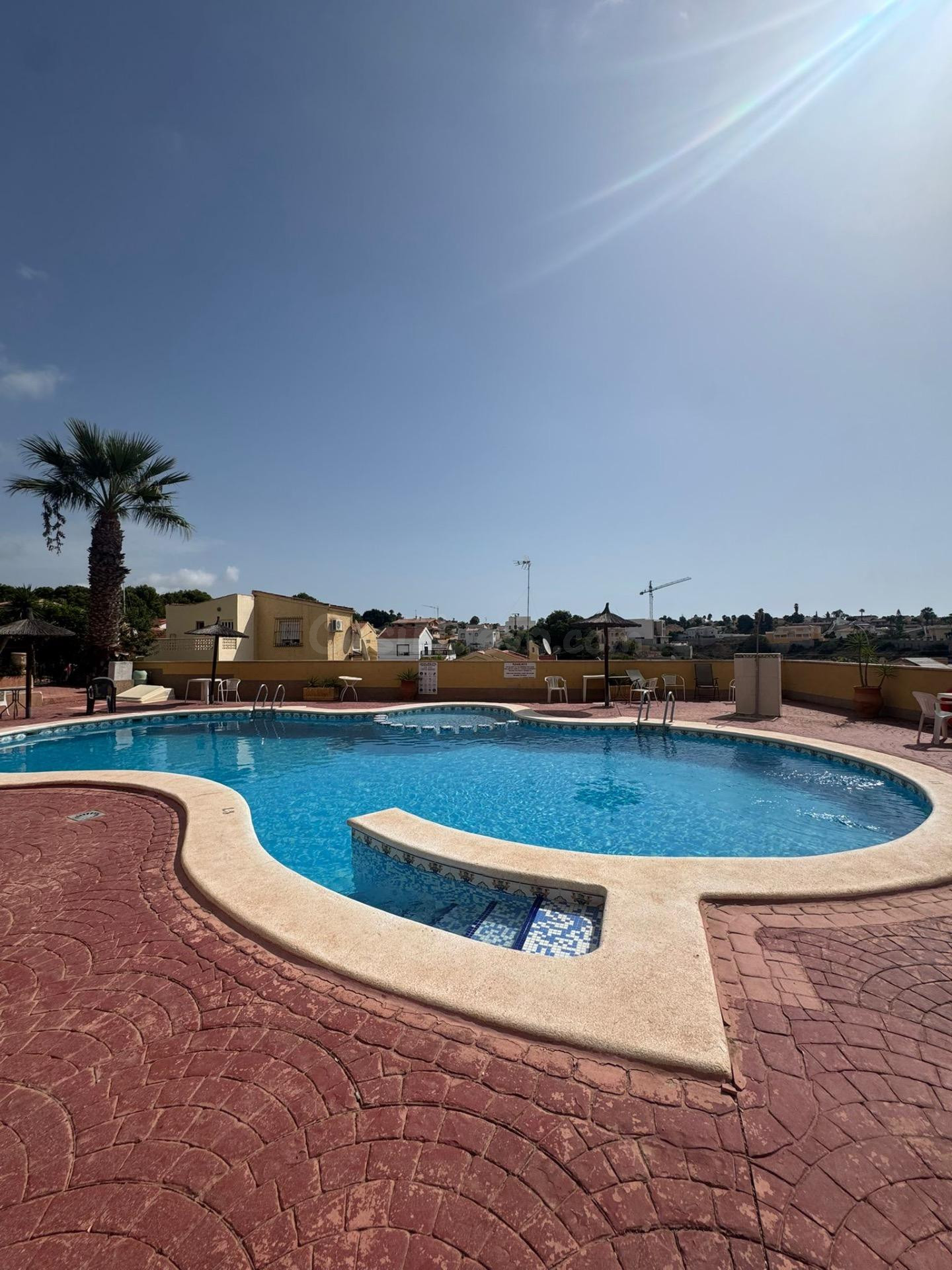 DÚPLEX DE 3 DORMITORIOS CON SOLÁRIUM Y GARAJE PRIVADO Y PISCINA COMUNITARIA - ZONA LA MARINA, SAN FULGENCIO