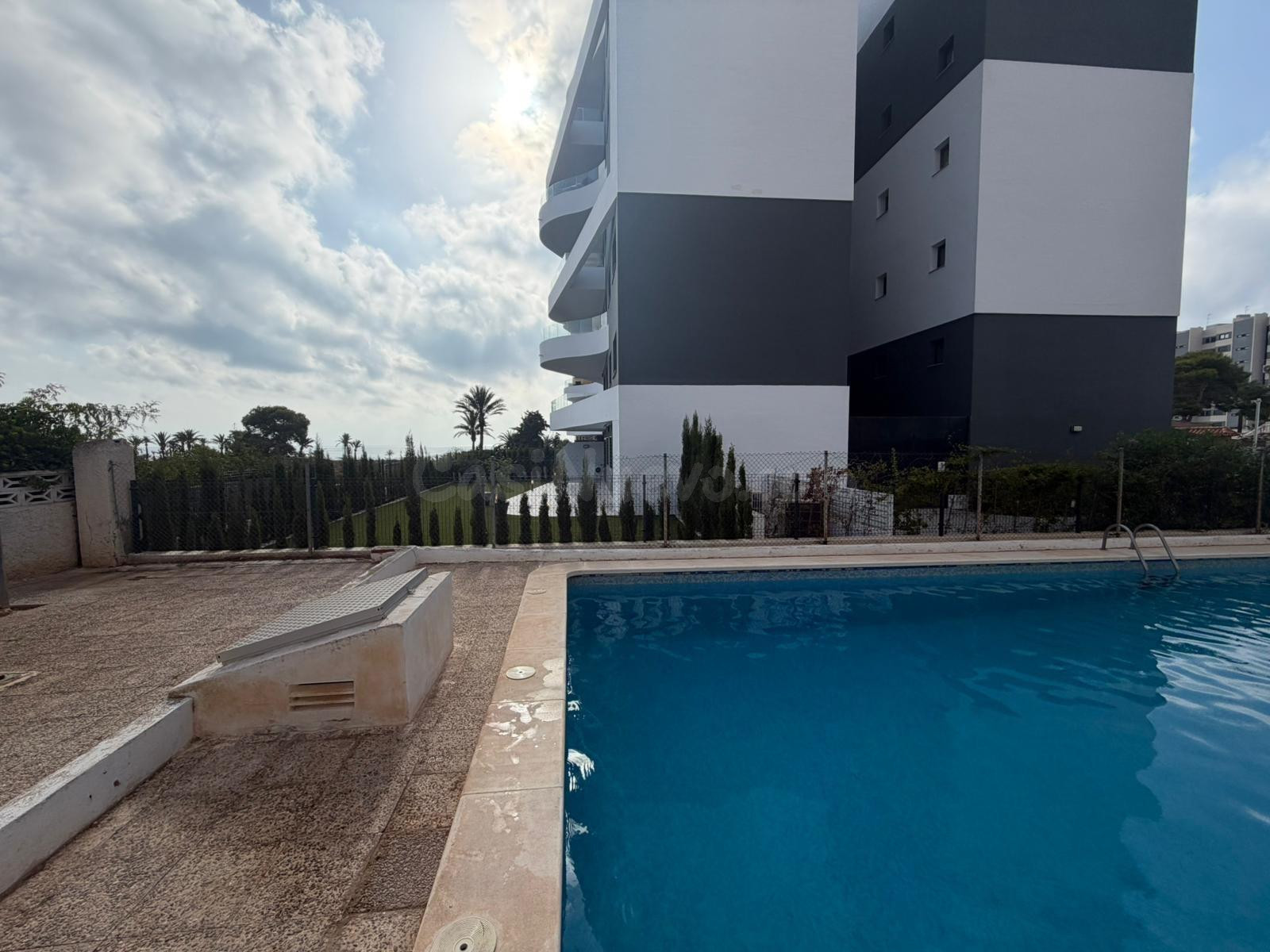 APARTAMENTO DE 2 DORMITORIOS CON PISCINA COMUNITARIA, A 400m. DEL MAR - ZONA PUNTA PRIMA, TORREVIEJA