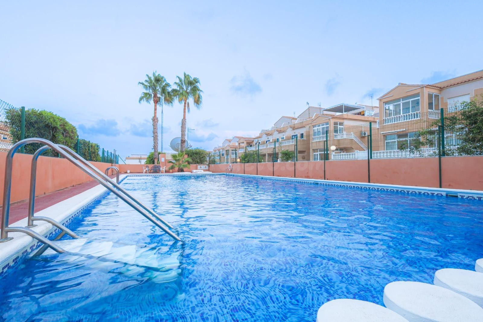 DUPLEX DE 2 DORMITORIOS CON PISCINA COMUNITARIA - ZONA LA CIÑUELICA, ORIHUELA COSTA -