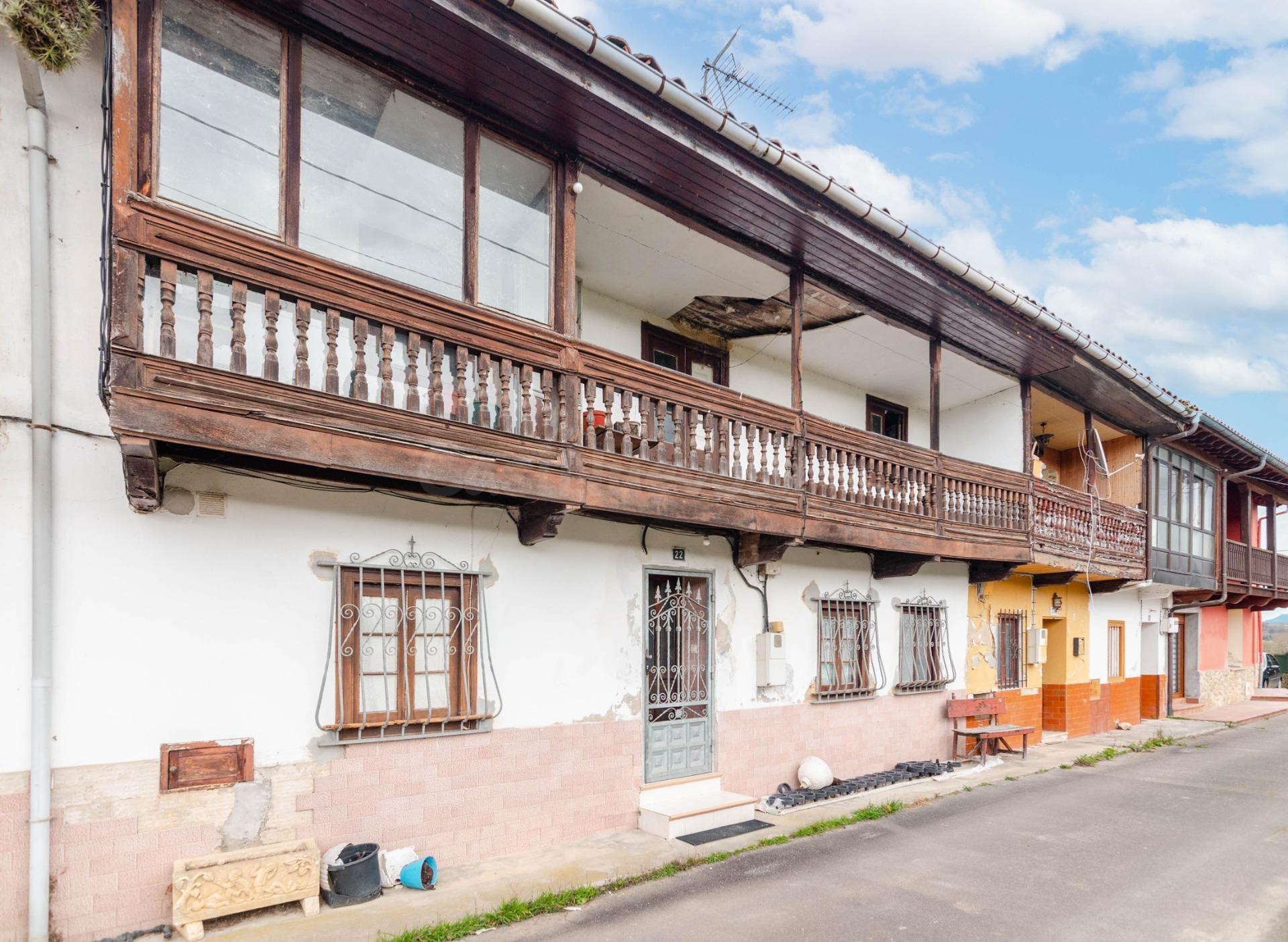 Auténtica Casa Asturiana con parcela  en Nava - foto 3