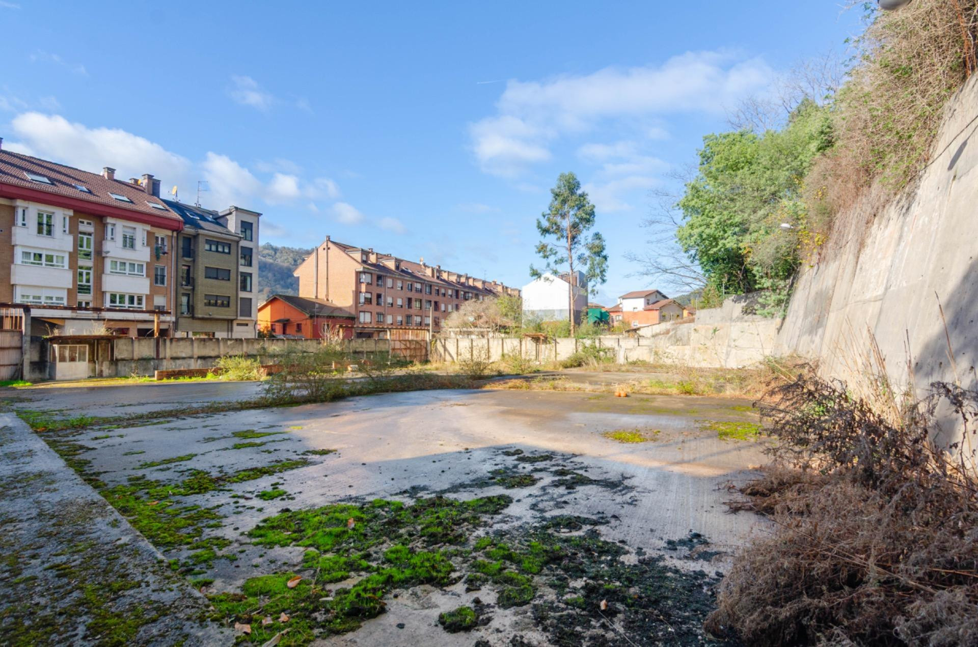 GRAN SOLAR EN MIERES, PARA construcción DE VIVIENDAS EN ALTU - foto 3
