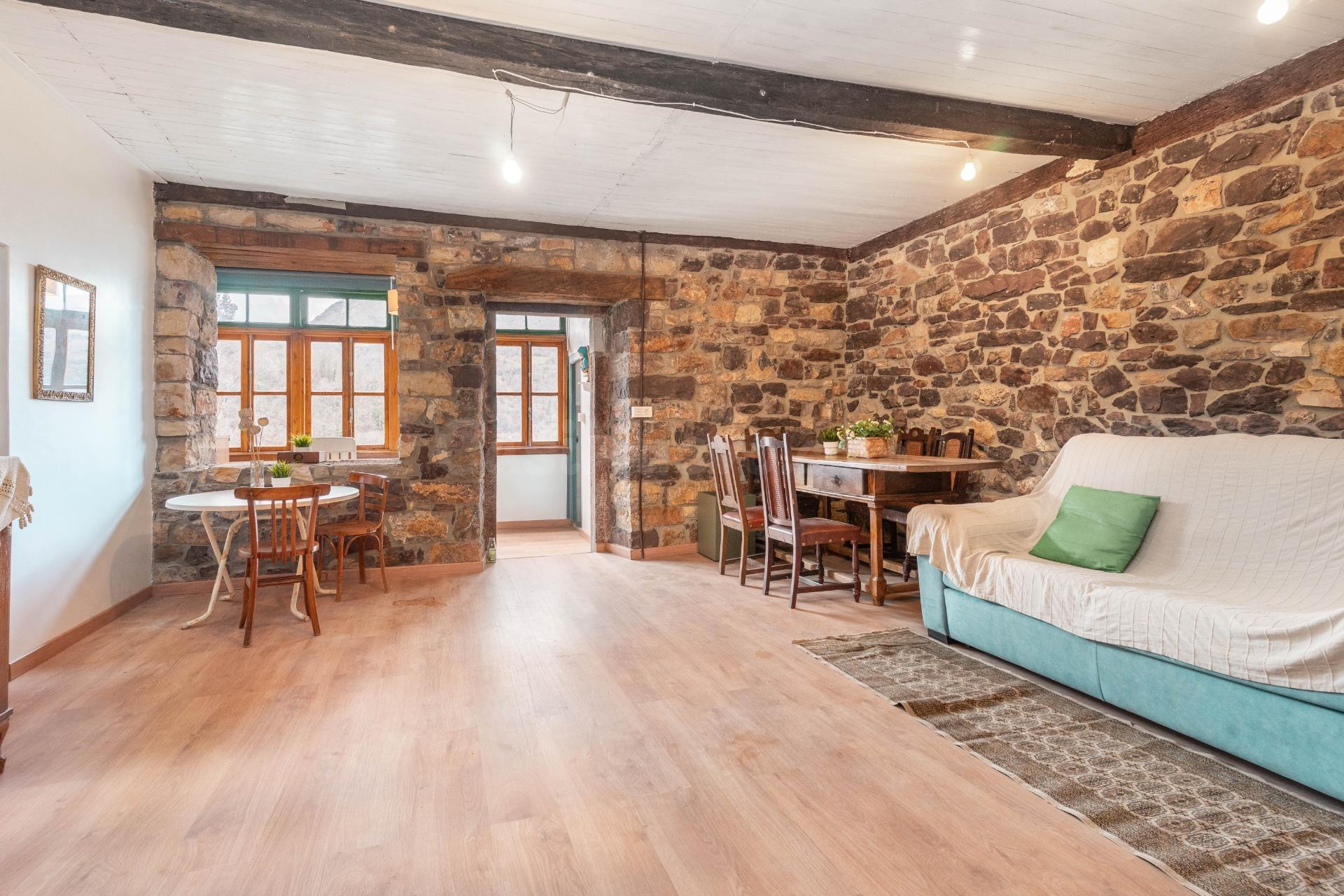 CASA CON TERRENO EN VENTA EN CLAVILLAS (SOMIEDO) - foto 4