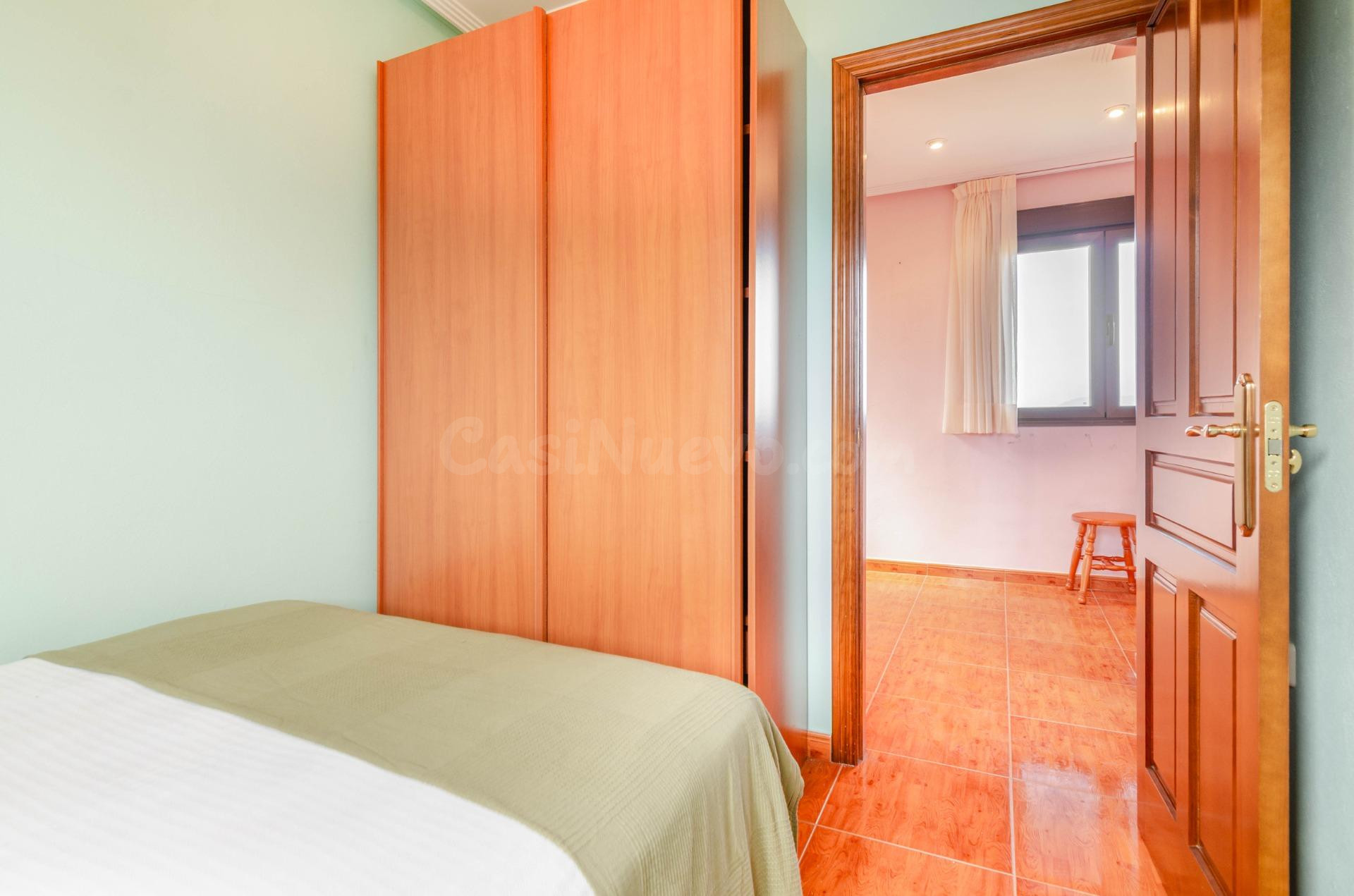 Casa con potencial en Traveséu, a 2 km de Nava - foto 5