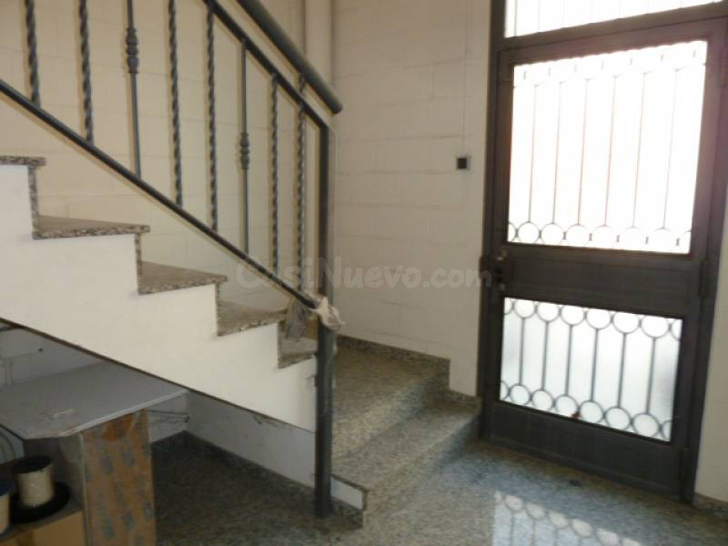 1ª planta de nave industrial en Polígon Les Comes - foto 3