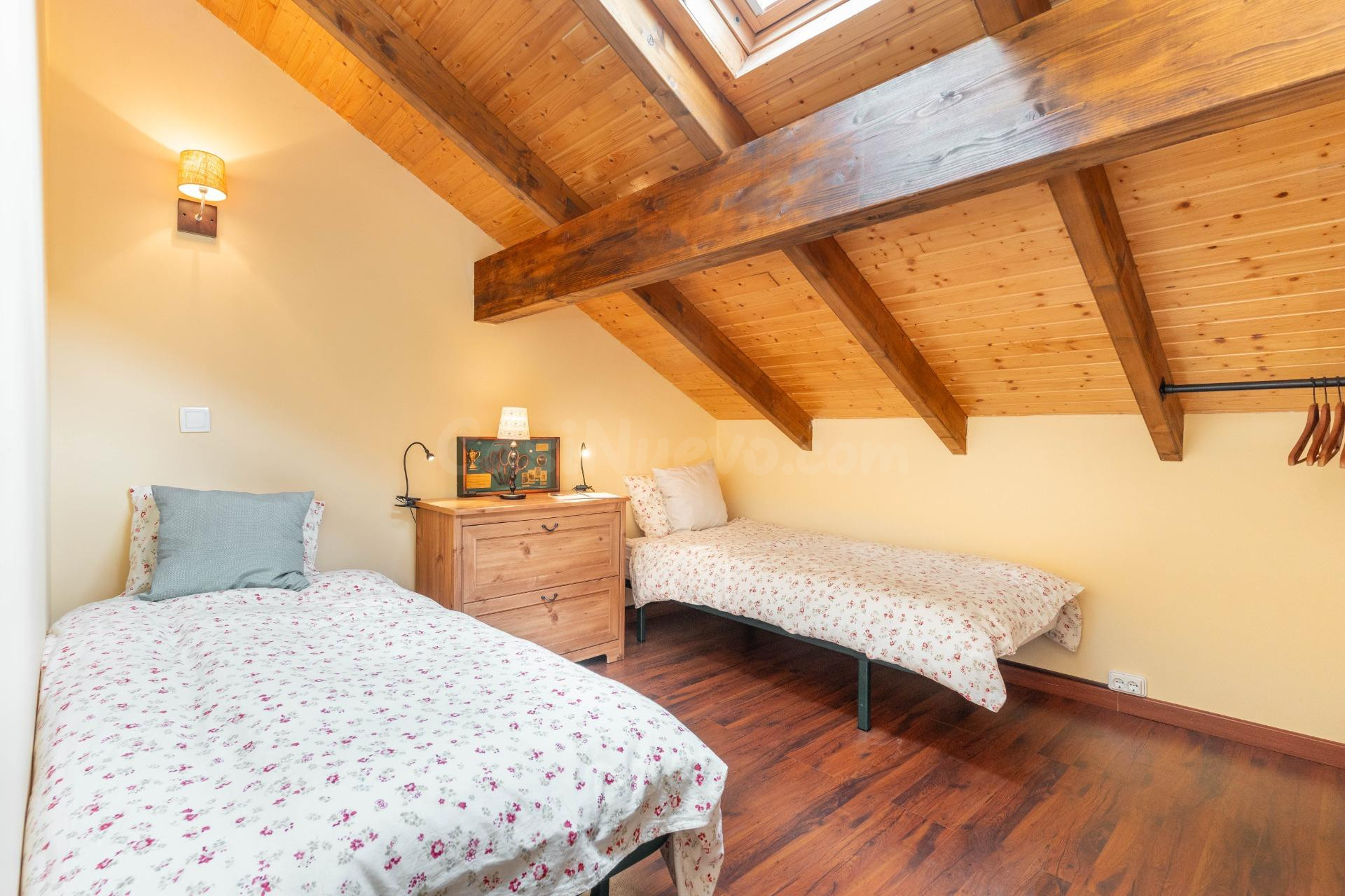 CHALET ADOSADO EN VENTA EN COFIÑAL (PUEBLA DE LILLO) - foto 3