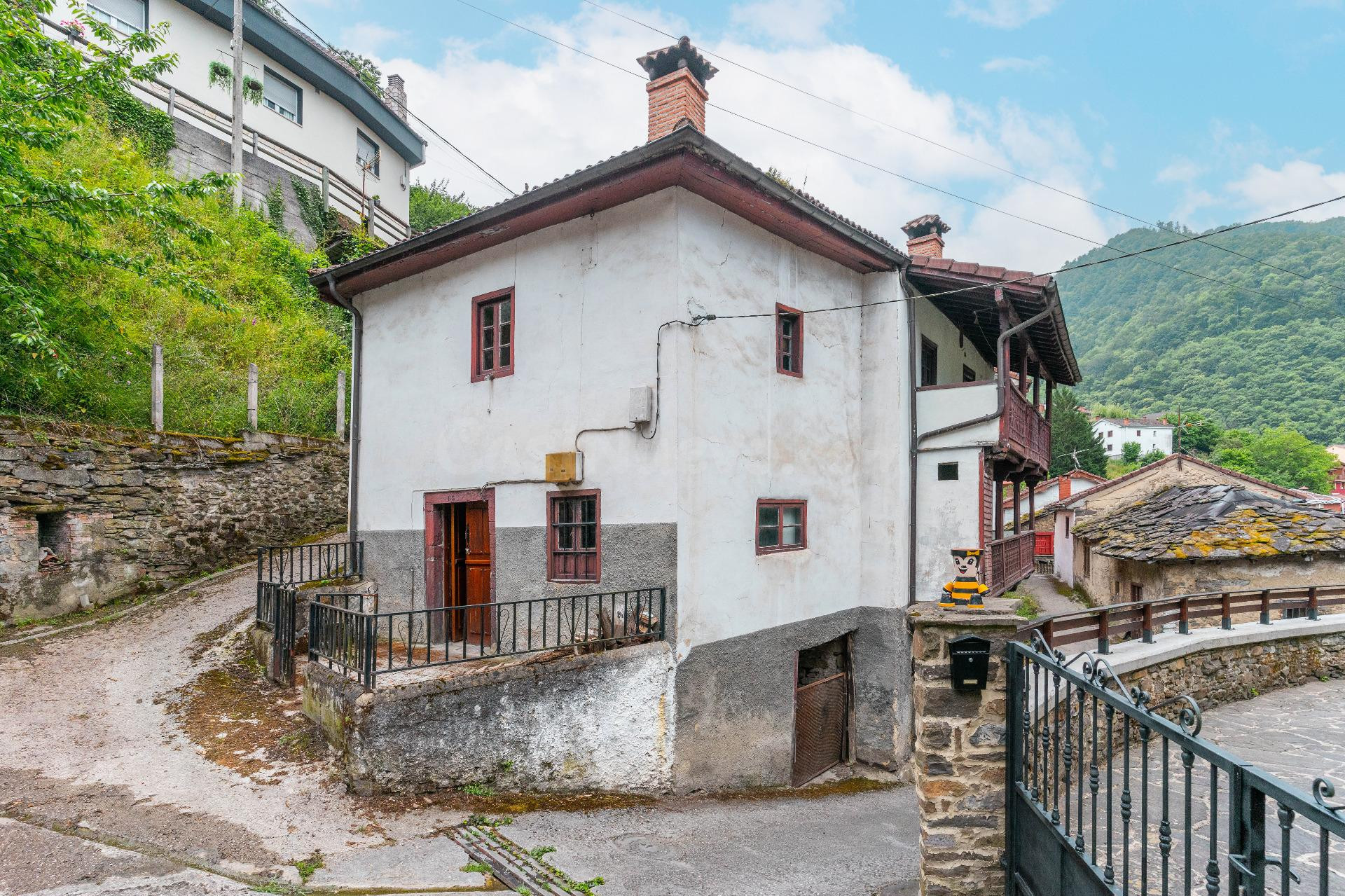 Casa adosada con tejado renovado, 350 m2 construídos con vis - foto 5