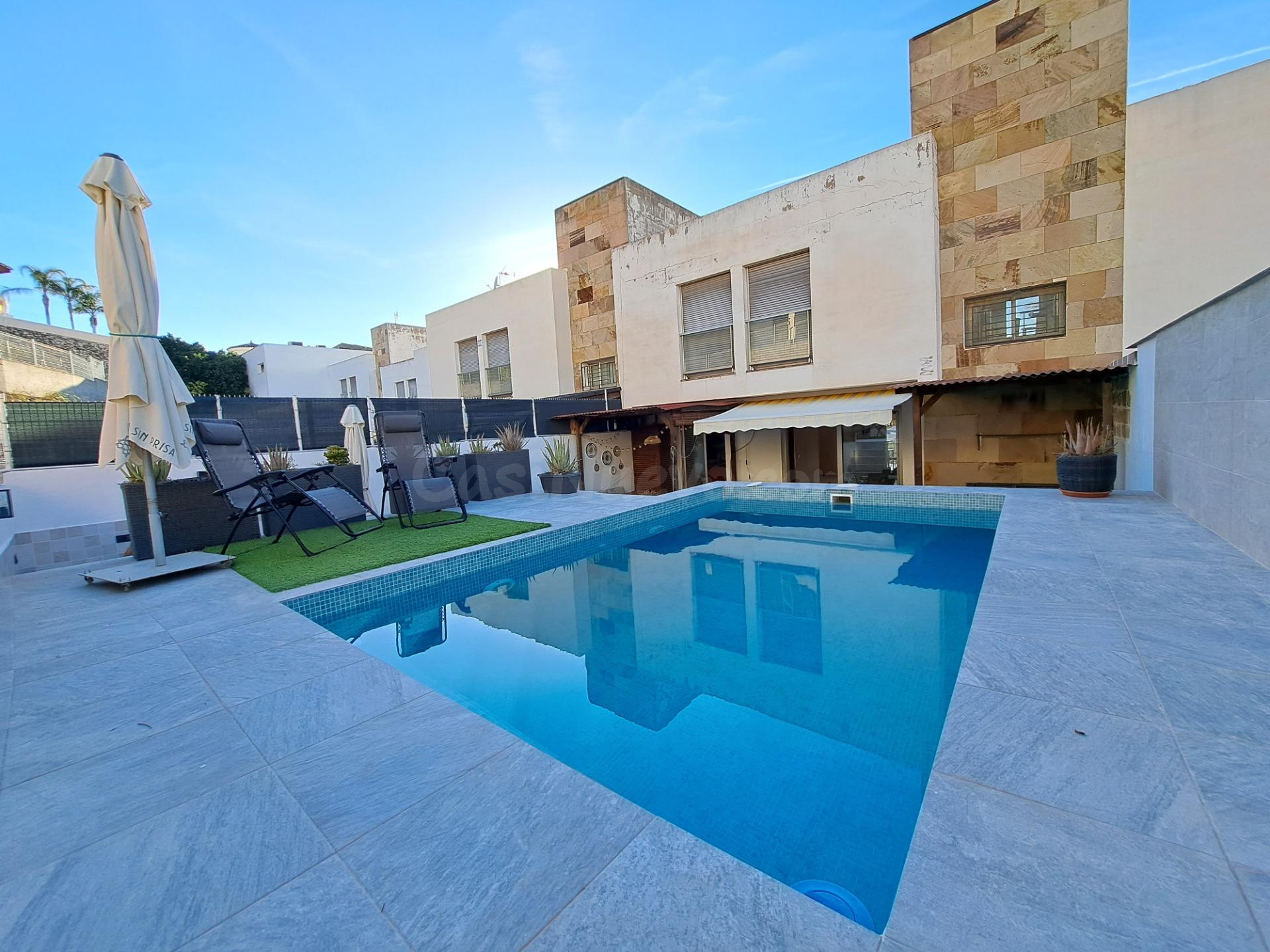 ADOSADO EN VENTA EN ALZIRA EN URBANIZACION EL RACO