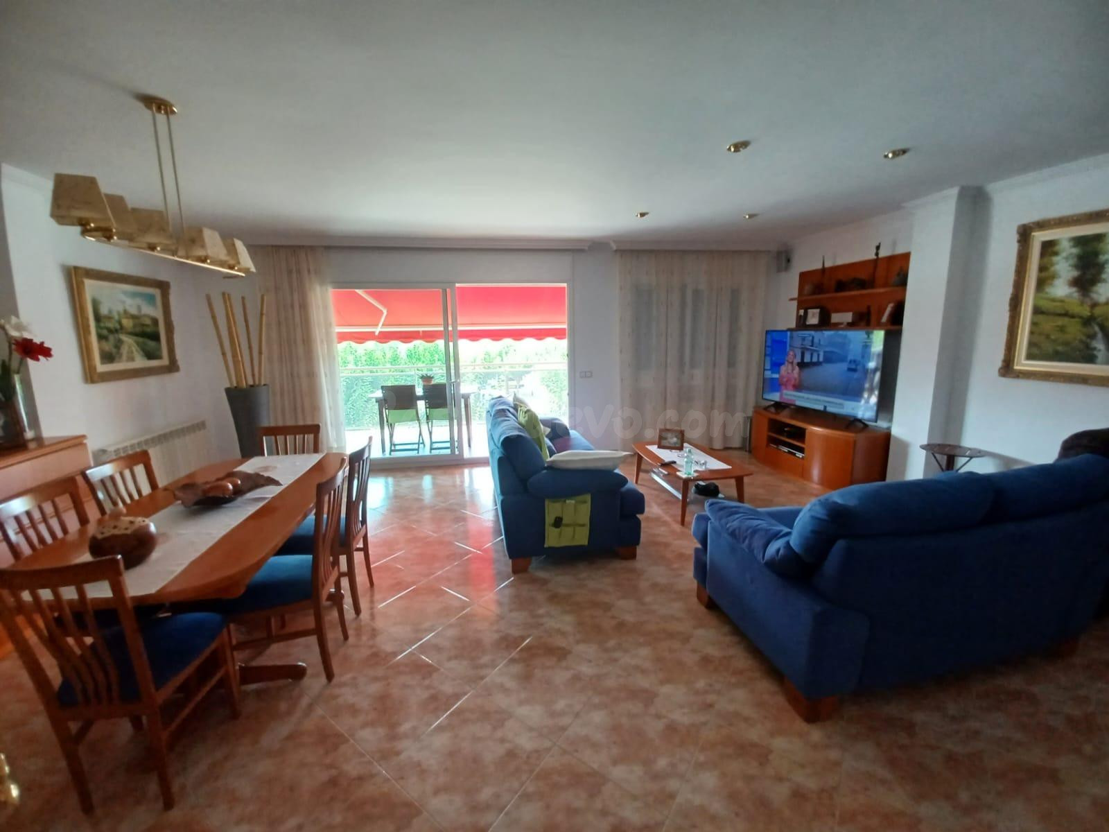 Casa de grandes dimensiones en venta en Pineda de Mar - foto 5