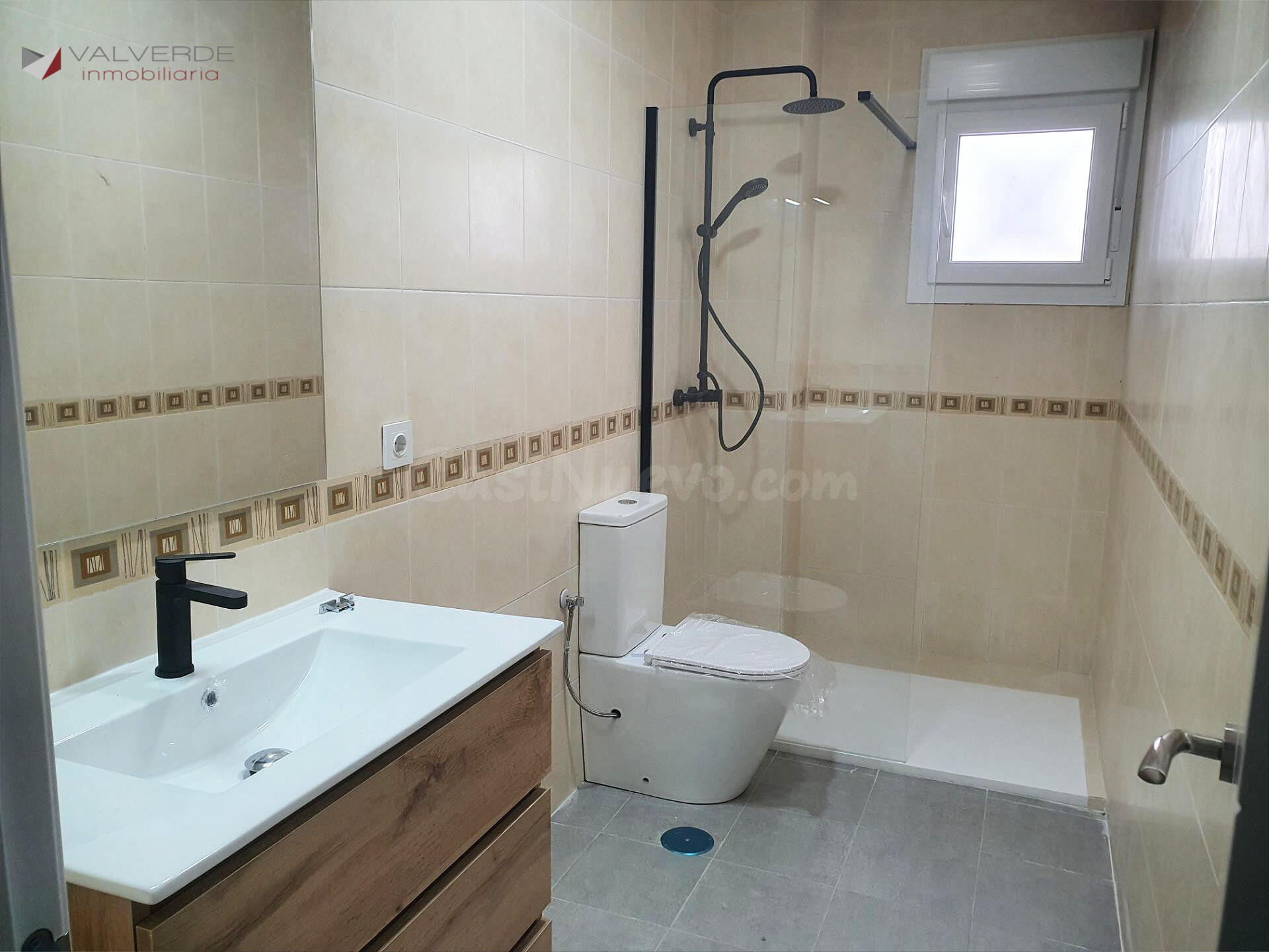 FANTÁSTICO PISO DE OBRA NUEVA EN PLANTA BAJA - foto 4