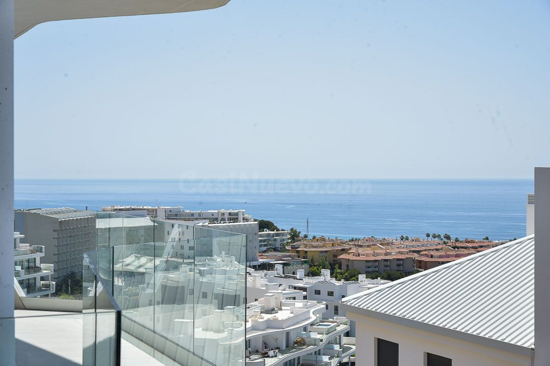 Apartamento de lujo con vistas panorámicas y acceso exclusivo a resort
