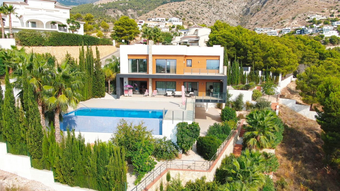 Espectacular villa con mucha privacidad en Altea