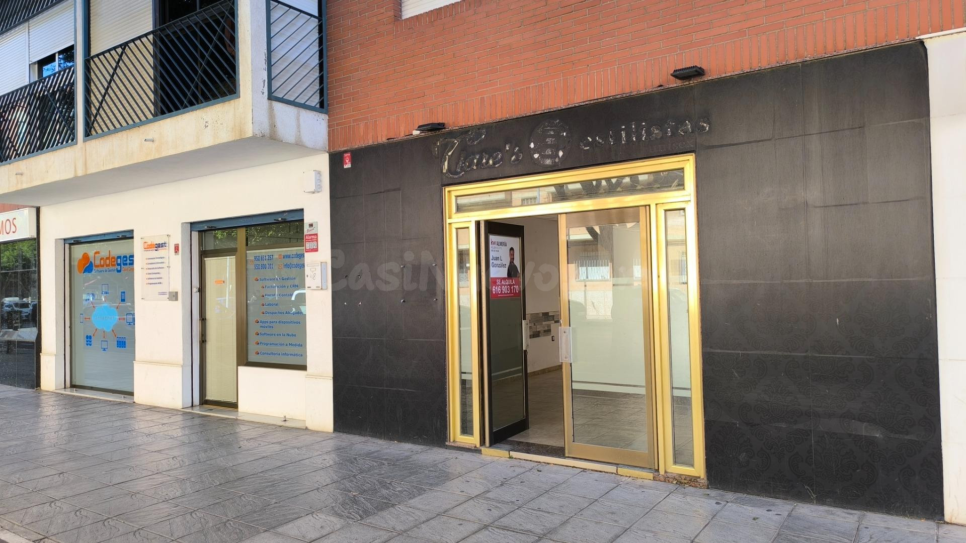 ALQUILER LOCAL COMERCIAL 57 m2 - CARRERA DEL PERÚ - ALMERÍA. - foto 3
