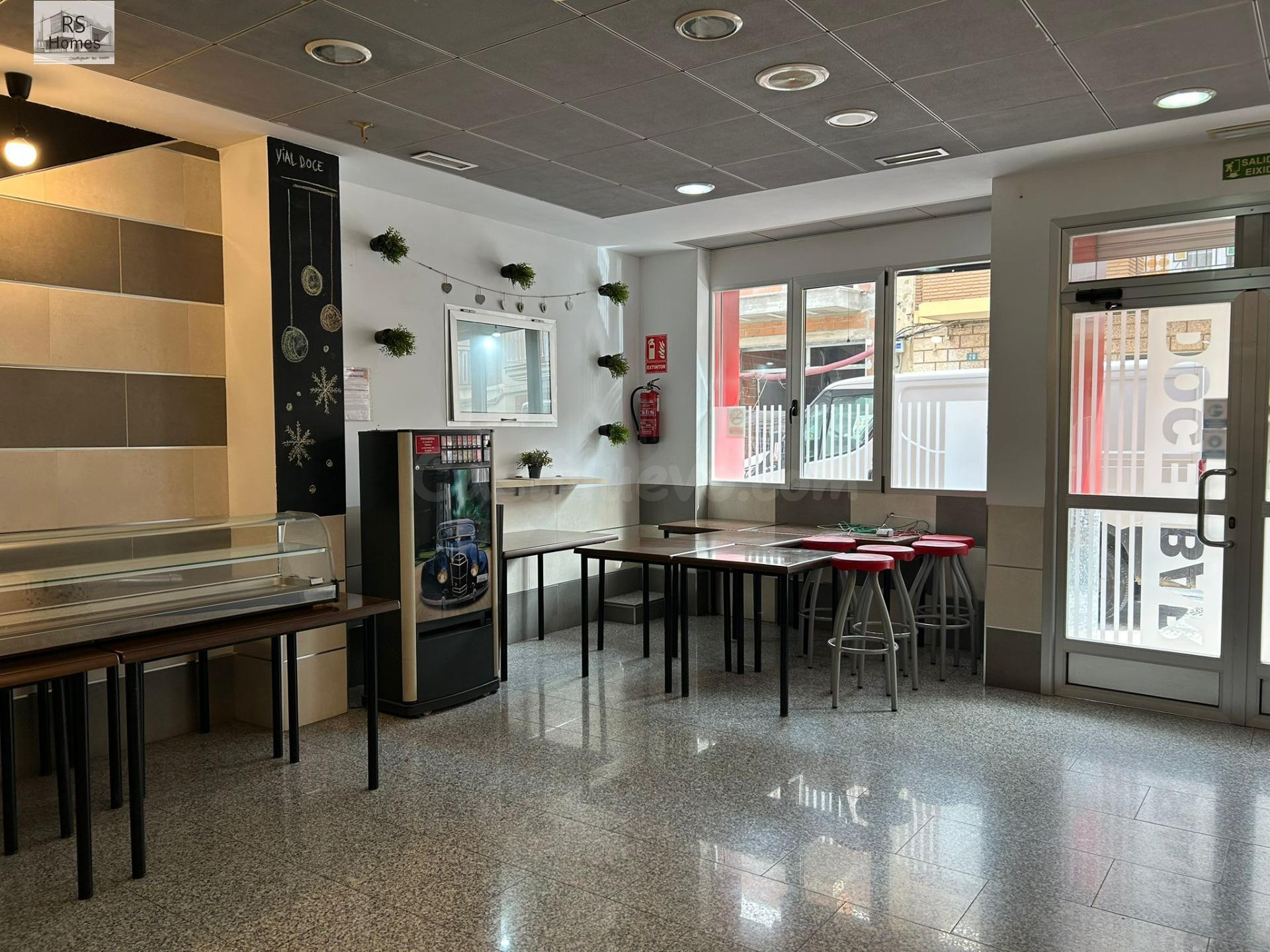 Alquiler de Bajo comercial de 100 en la pobla de Vallbona - foto 4