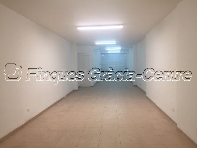 Se alquila local en el barrio de Covadonga - foto 3