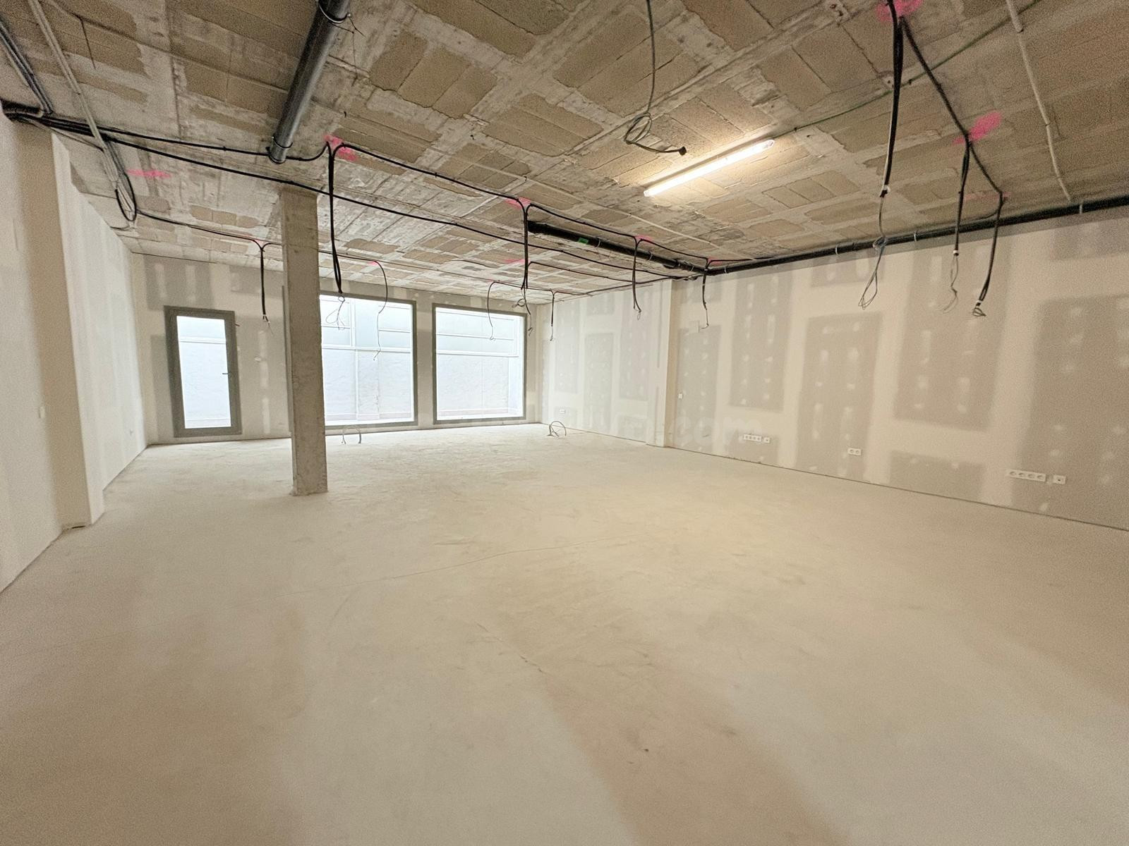 Local comercial 216m² en alquiler - El Centre - foto 3