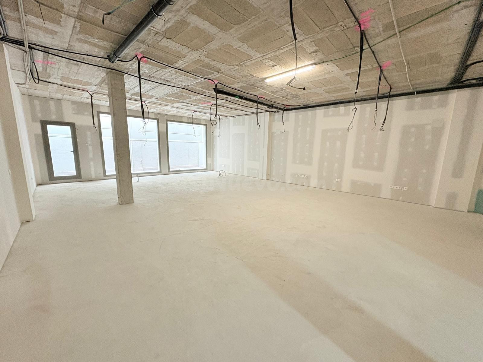 Local comercial 216m² en alquiler - El Centre - foto 4