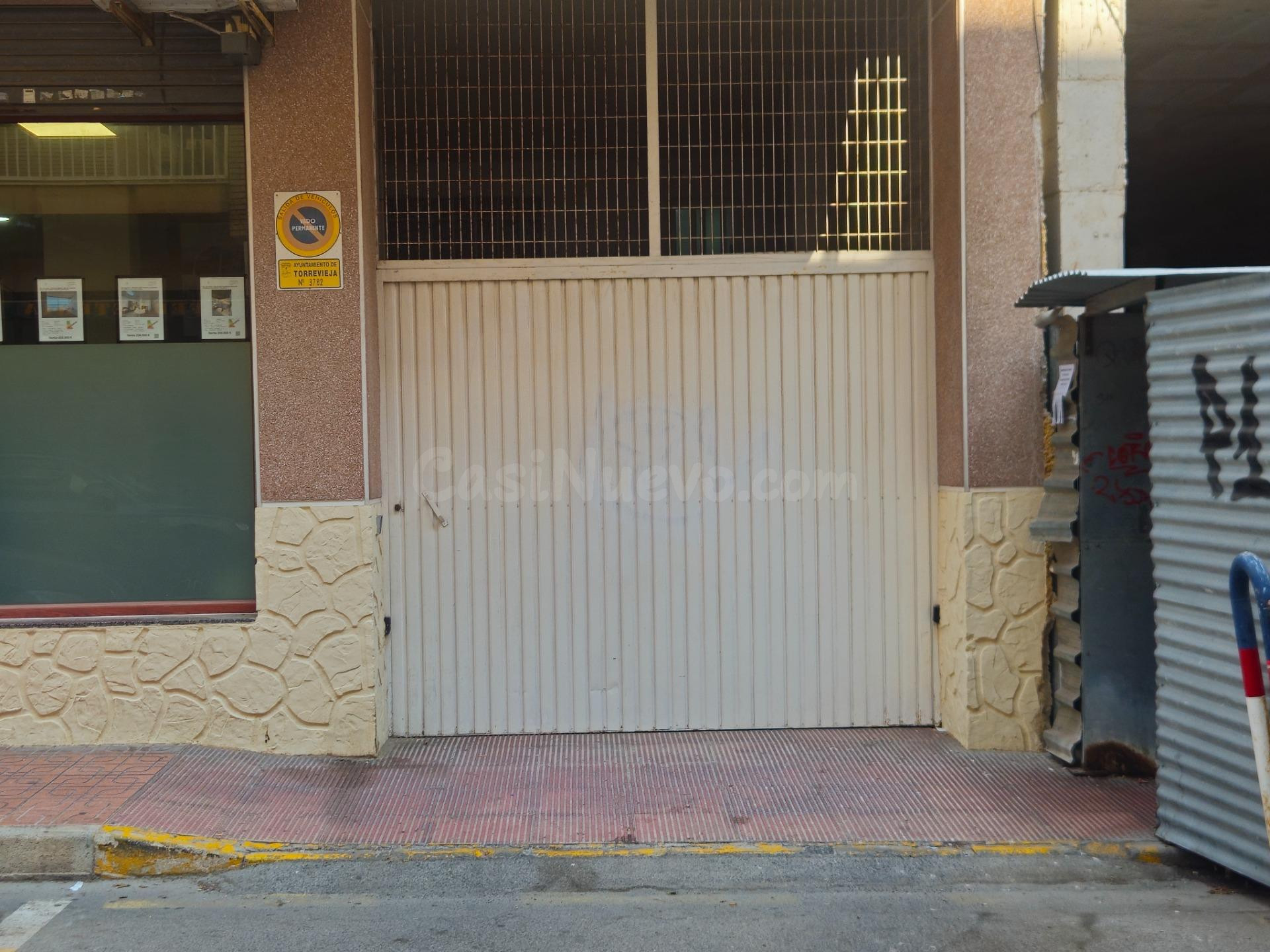 PLAZA DE GARAJE CERRADA EN C. LA SAL 14