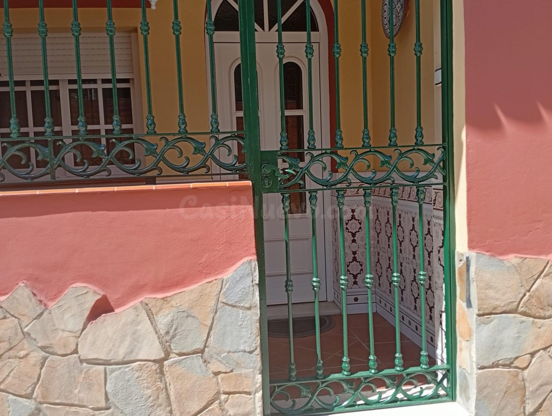MAGNIFICA CASA EN EL RINCONCILLO DIVIDIDA EN DOS CASAS INDEPENDIENTES CON GARAJE INDEPENIENTE